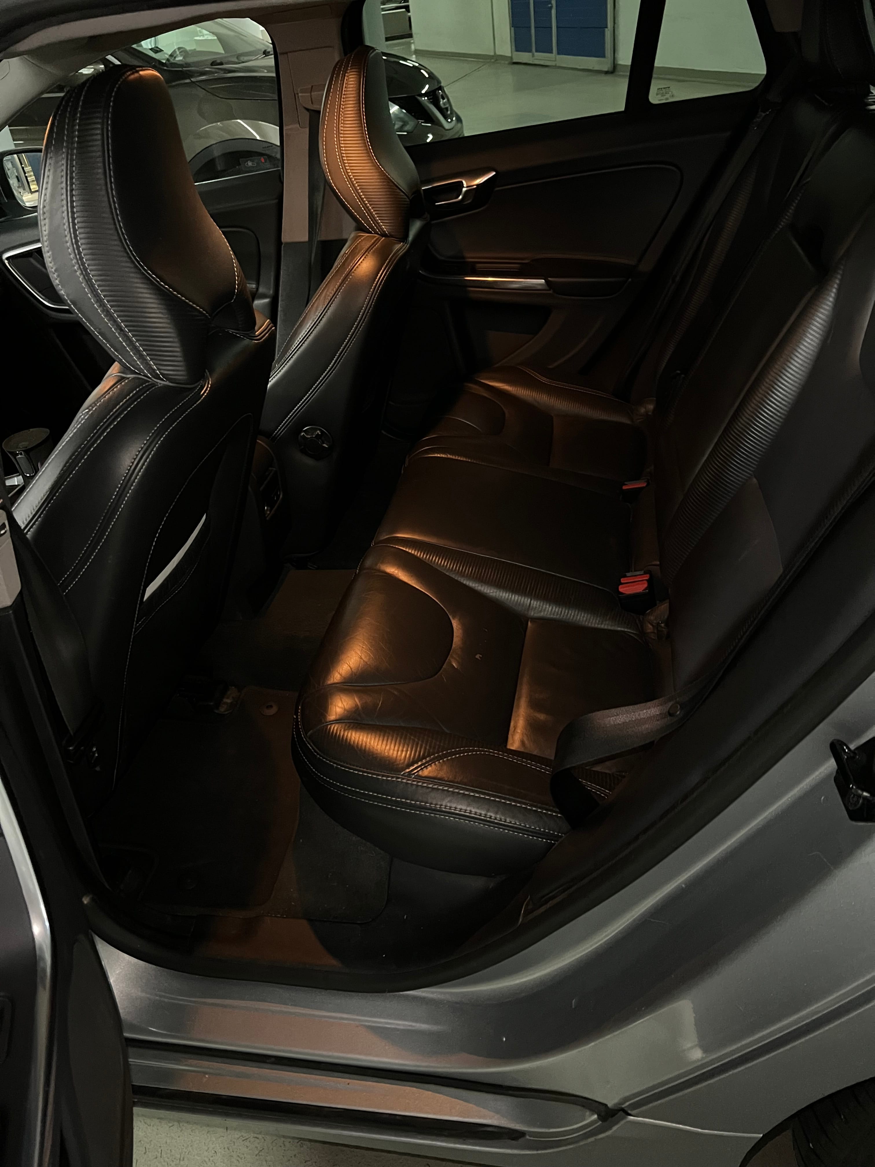 Volvo V60 with Baby seat