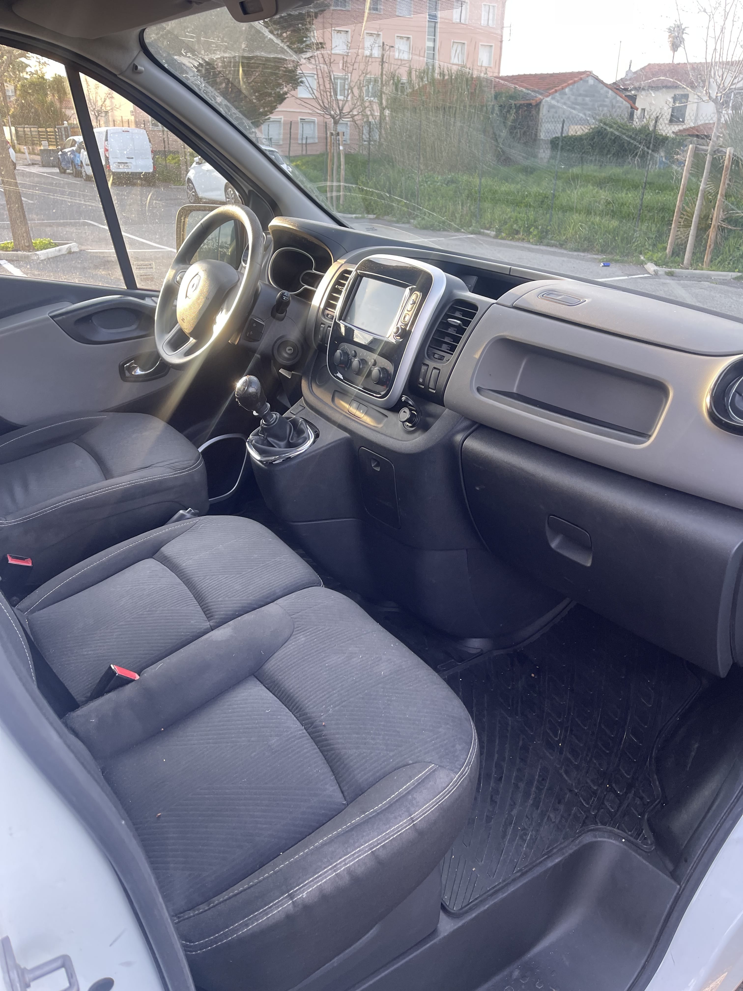 Renault Trafic 1.6 dci 120ch avec Siège bébé