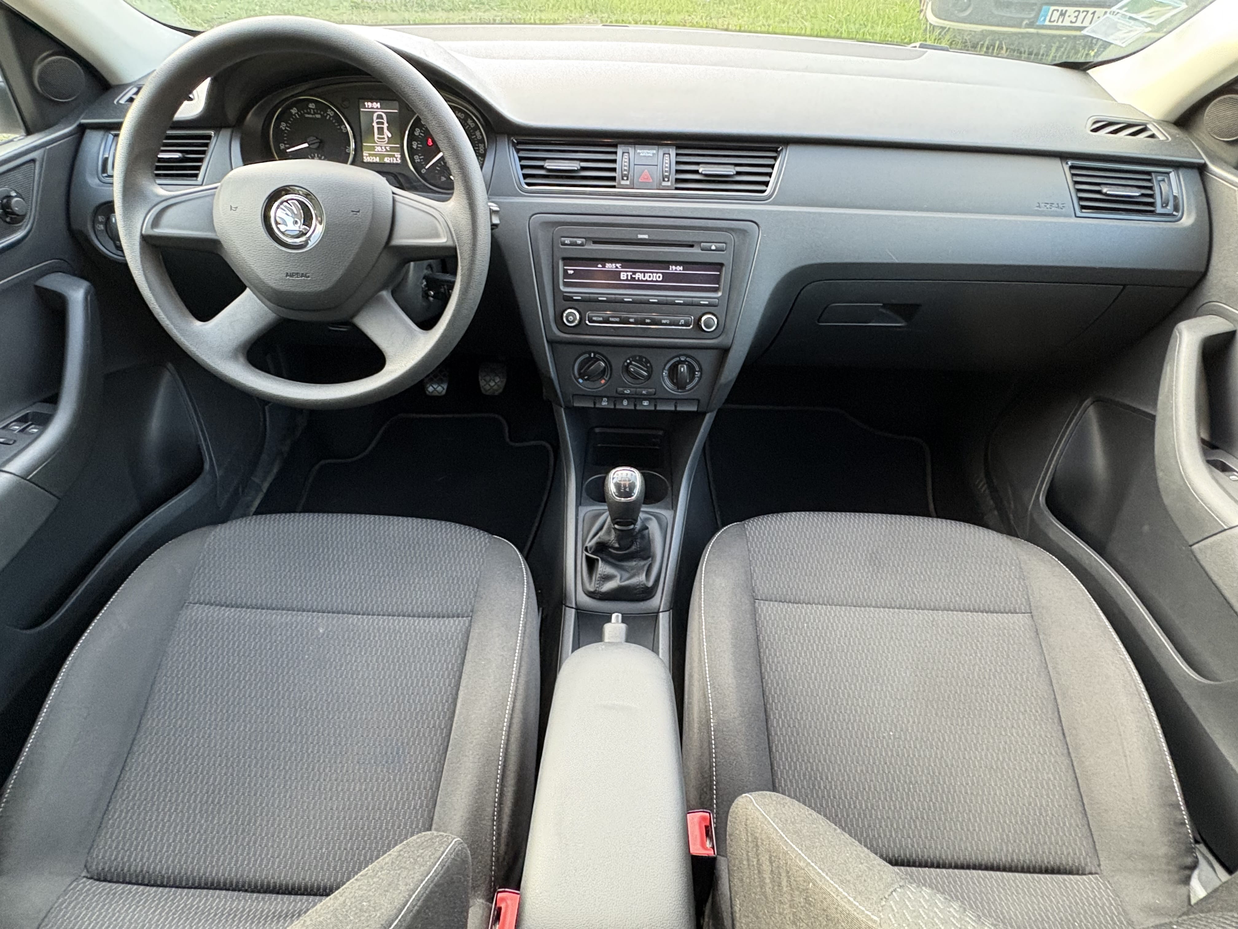 Skoda Rapid avec Siège bébé