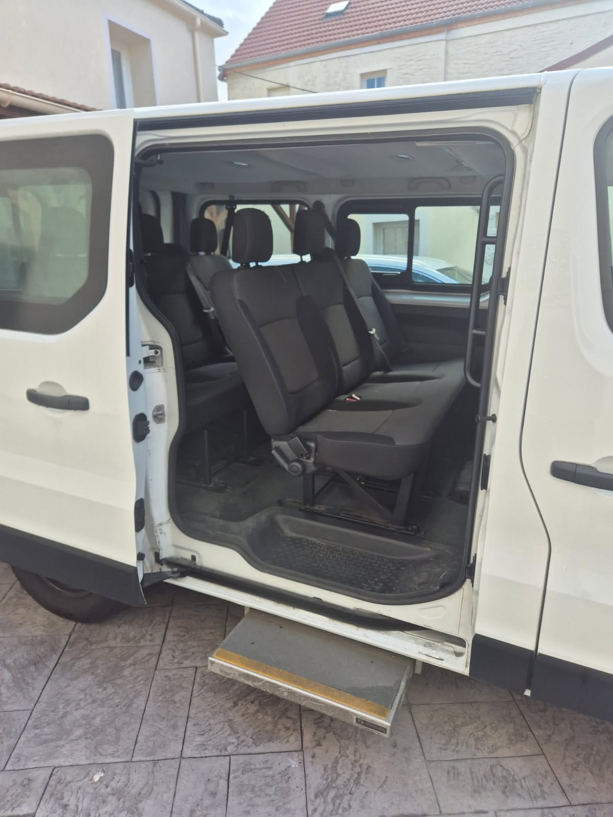 Renault Trafic Passenger 2.0 avec Siège bébé