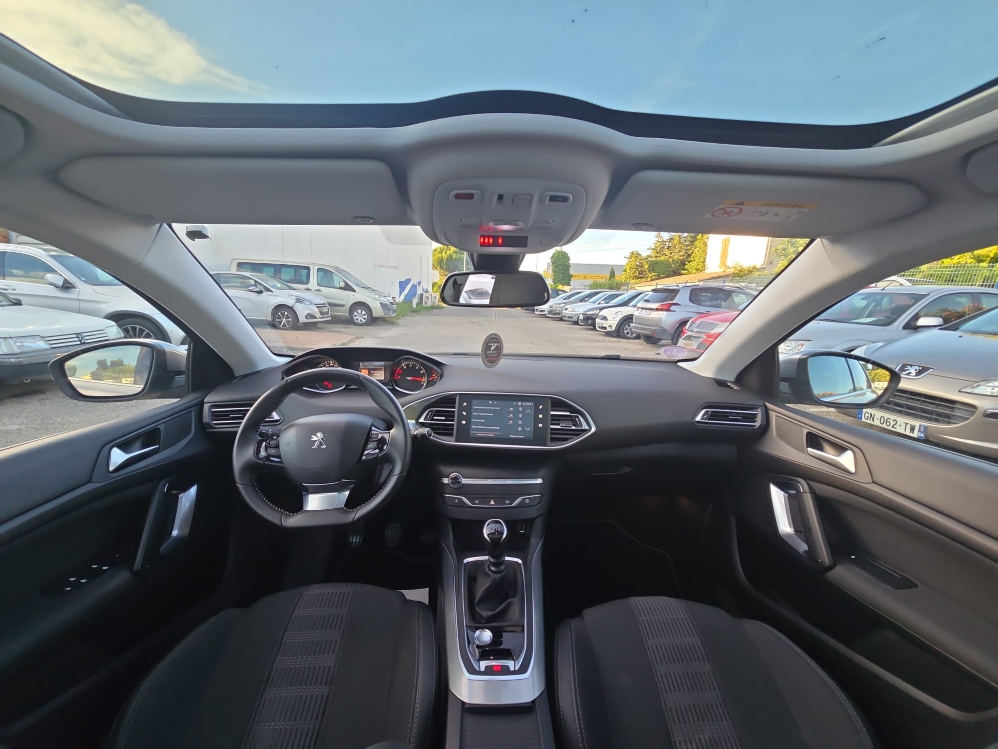 Peugeot 308 avec GPS