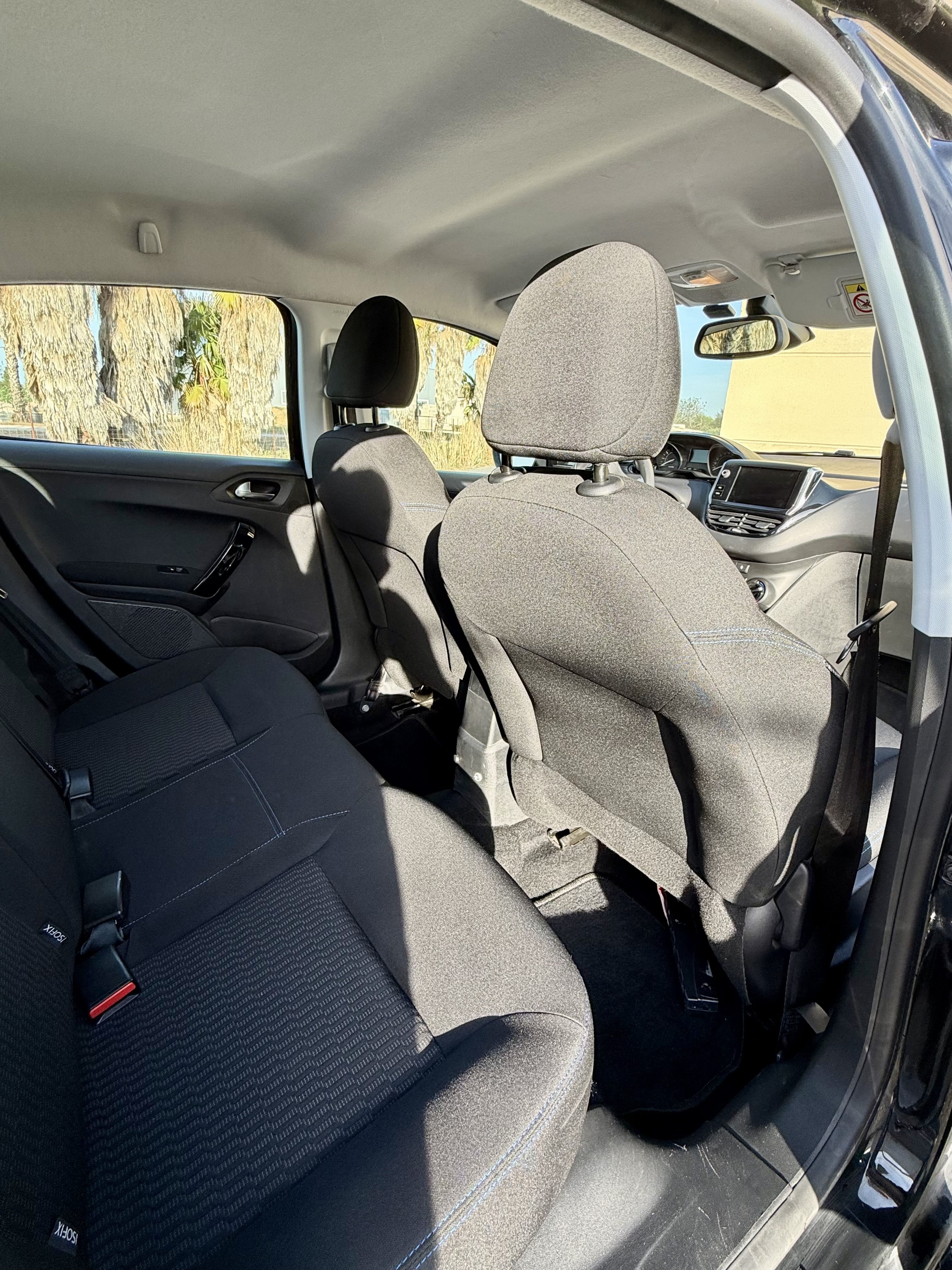 Peugeot 208 avec Port USB