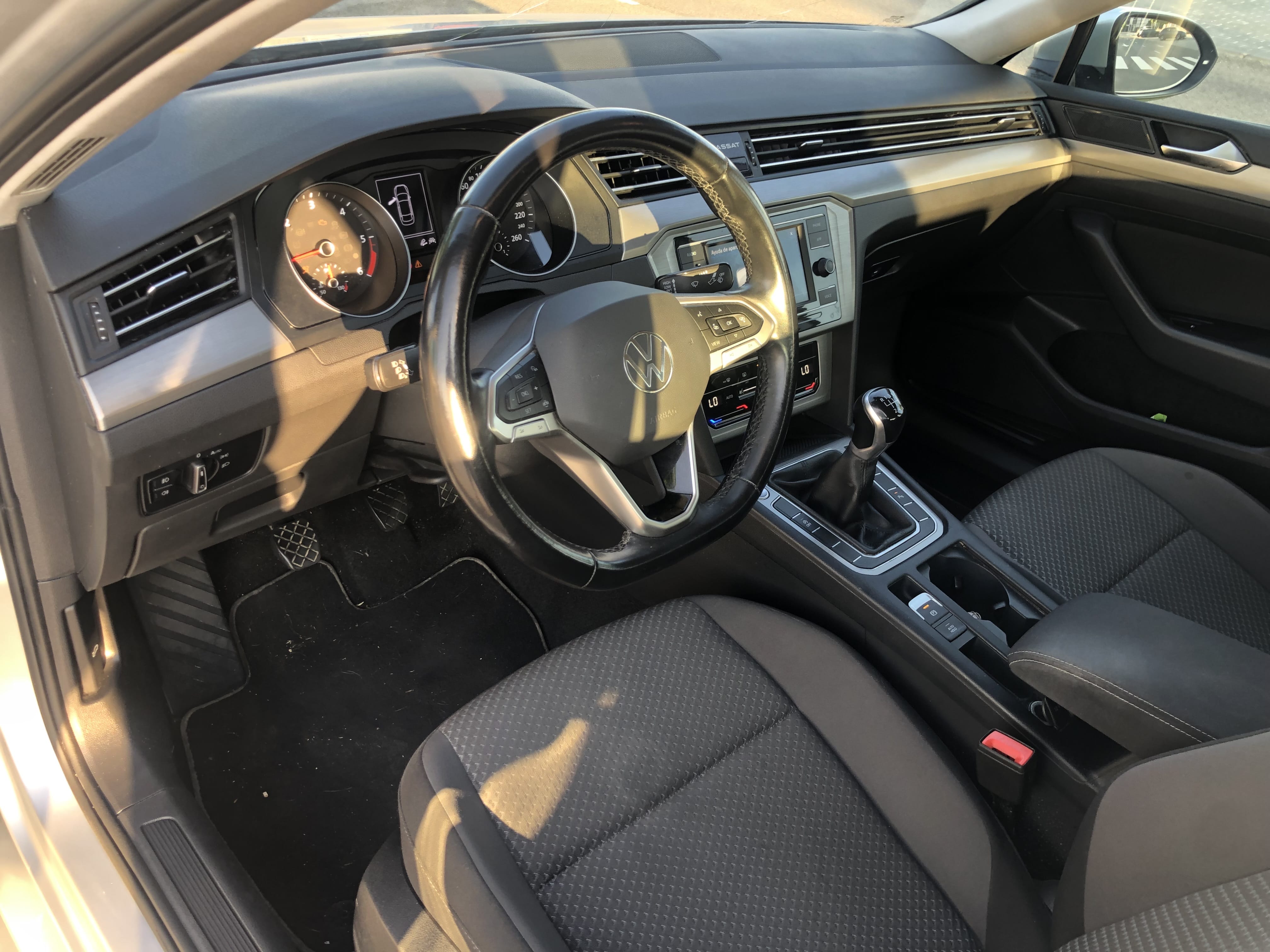 Volkswagen Passat 2.0L TDI SEL Premium con Cámara de marcha atrás
