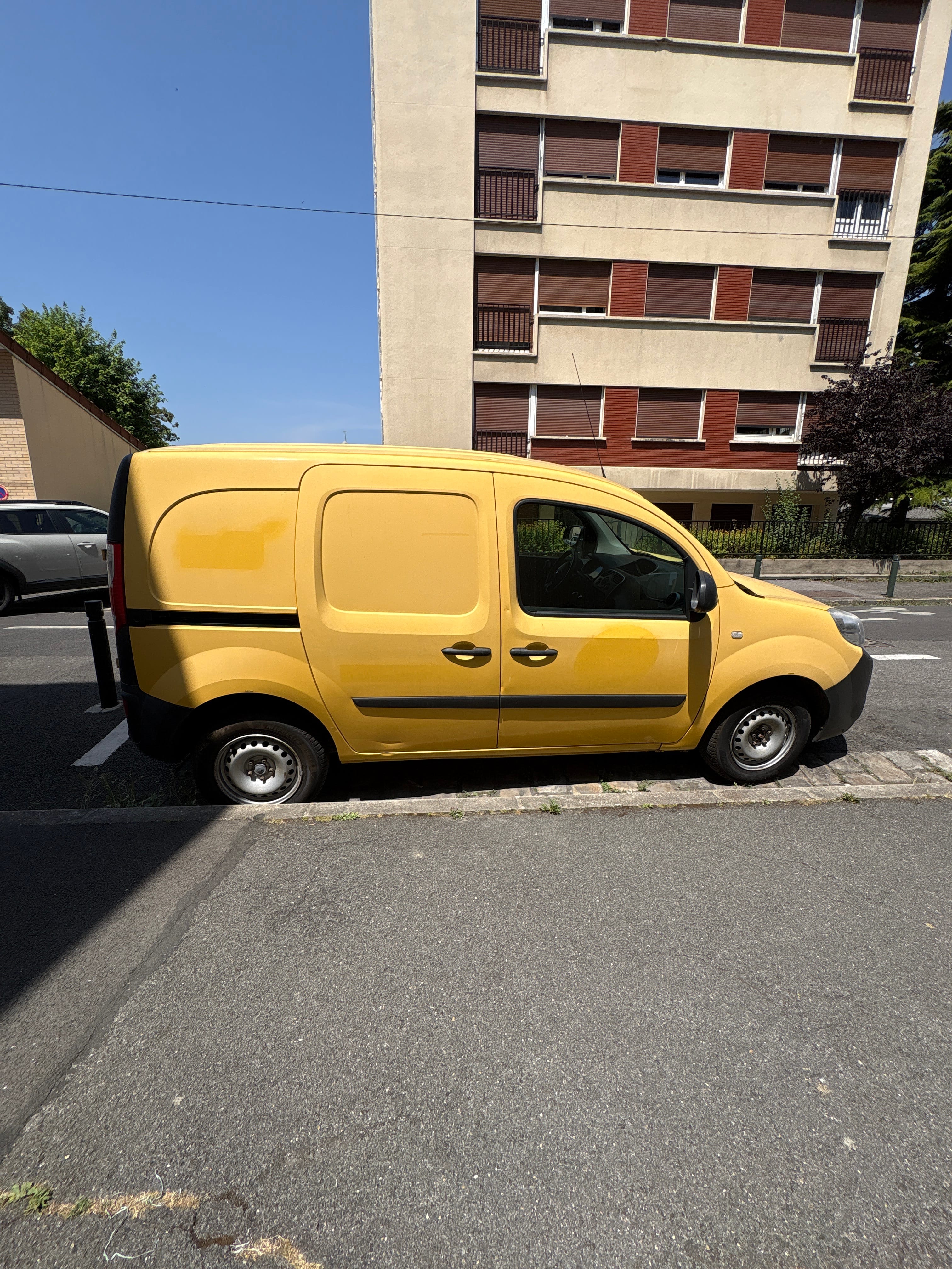 Renault Kangoo Express avec Autoradio