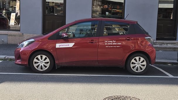 Toyota Yaris Hybrid 1,5 Bensin, Automat inkl. BEBOERKORT SONE parkering med GPS