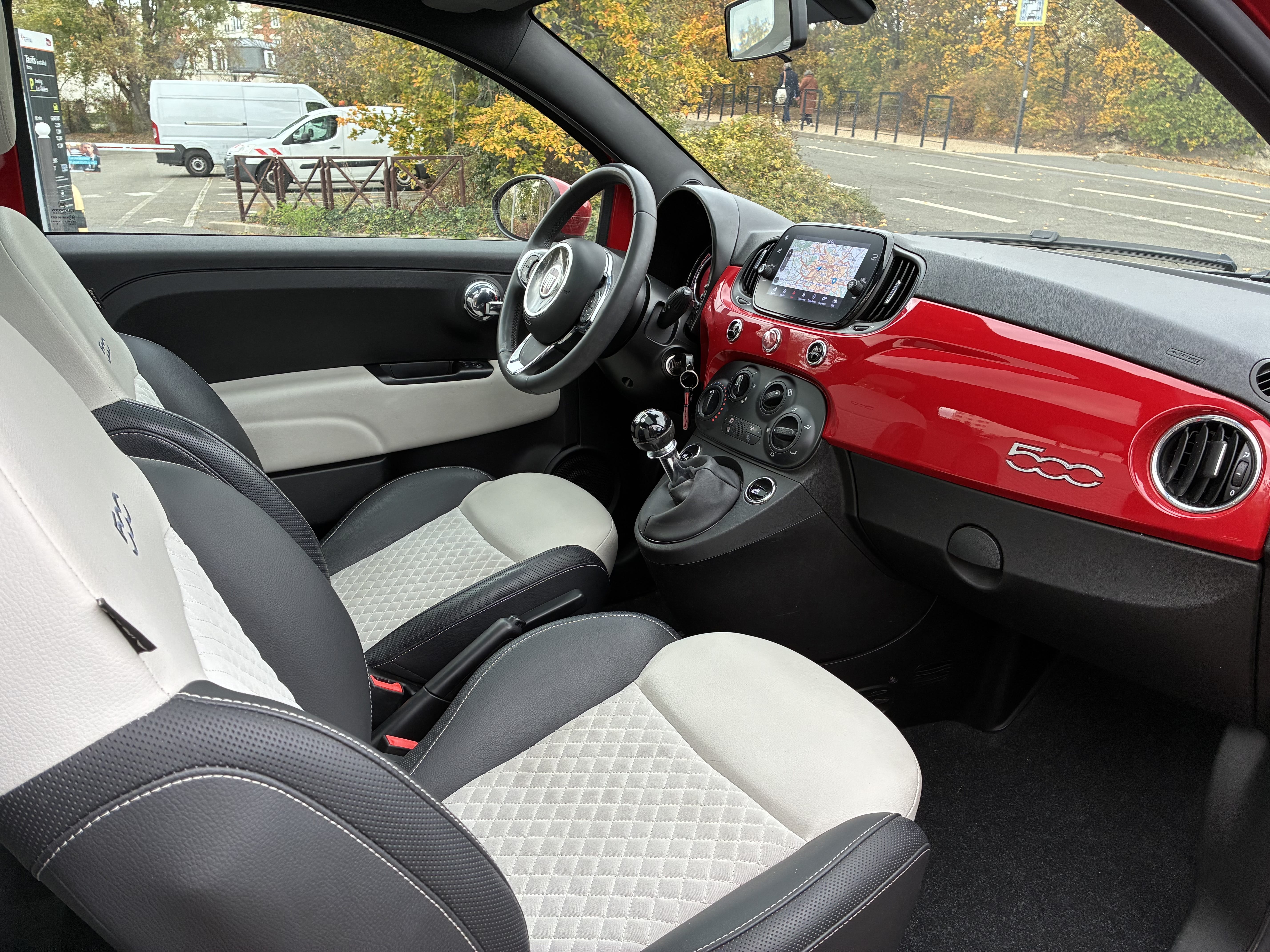 Fiat 500 HYBRIDE 1.0 70 CH DOLCEVITA avec Entrée audio / iPod