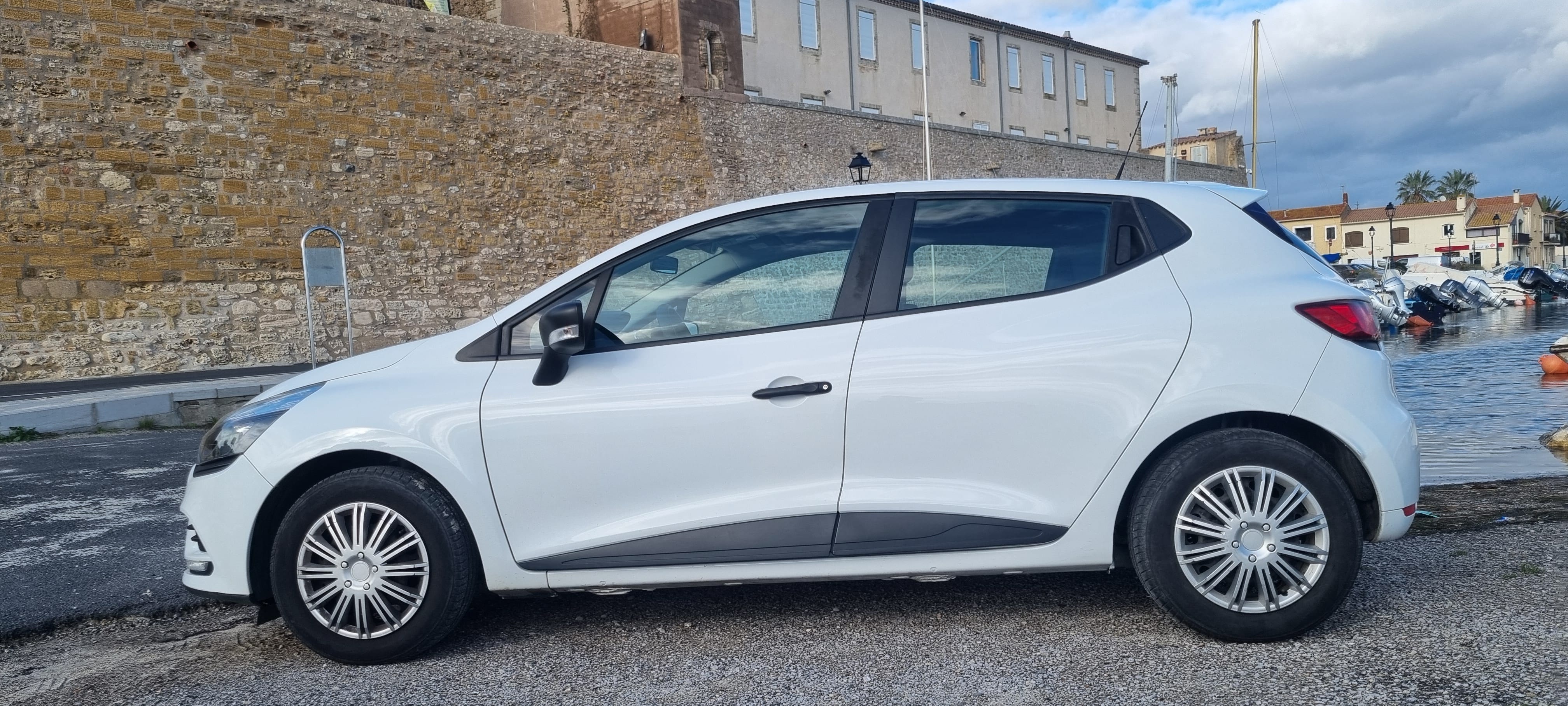 Renault Clio avec Climatisation
