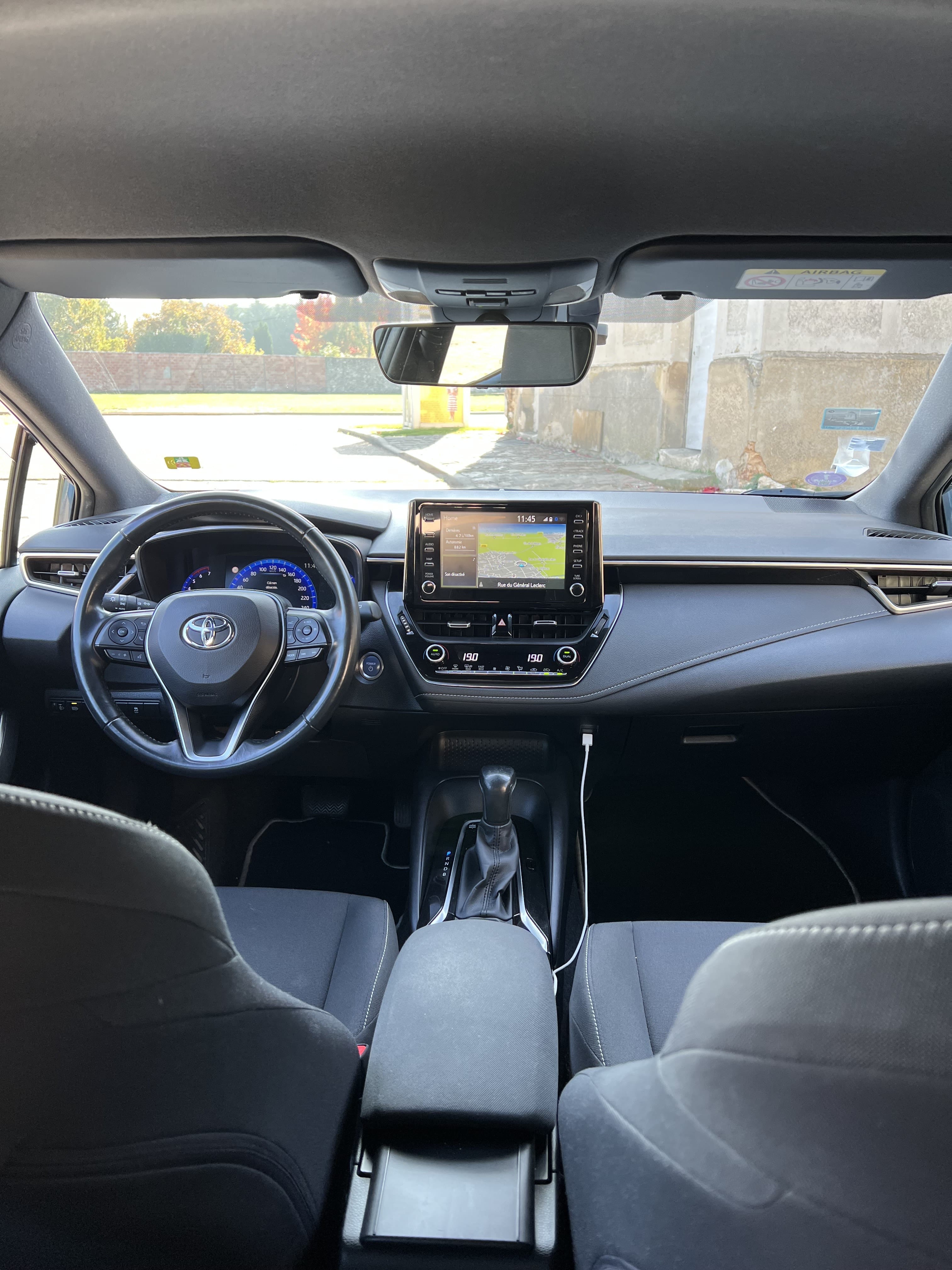 Toyota Corolla Hybride avec GPS