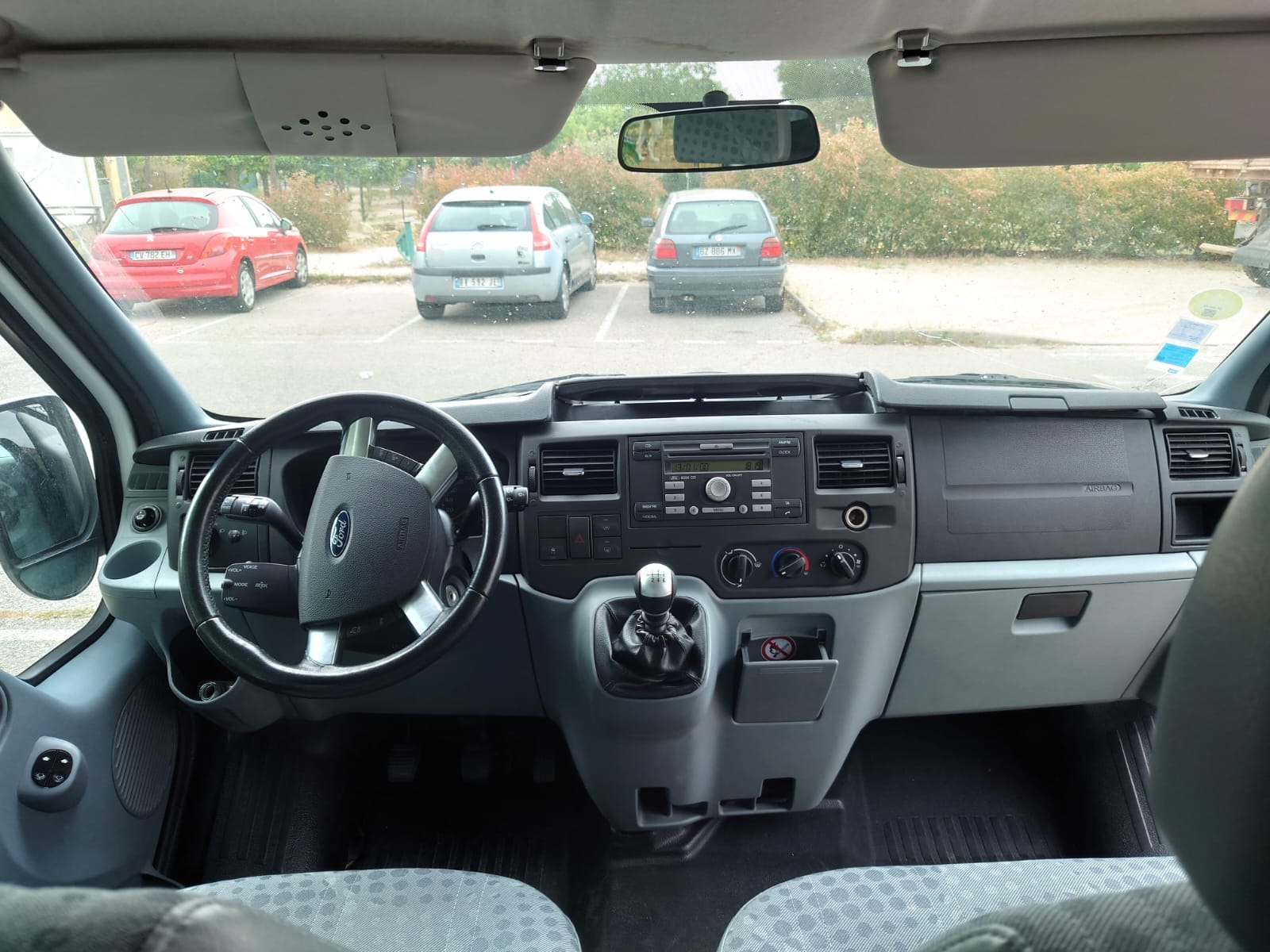 Ford Transit Kombi avec Attelage