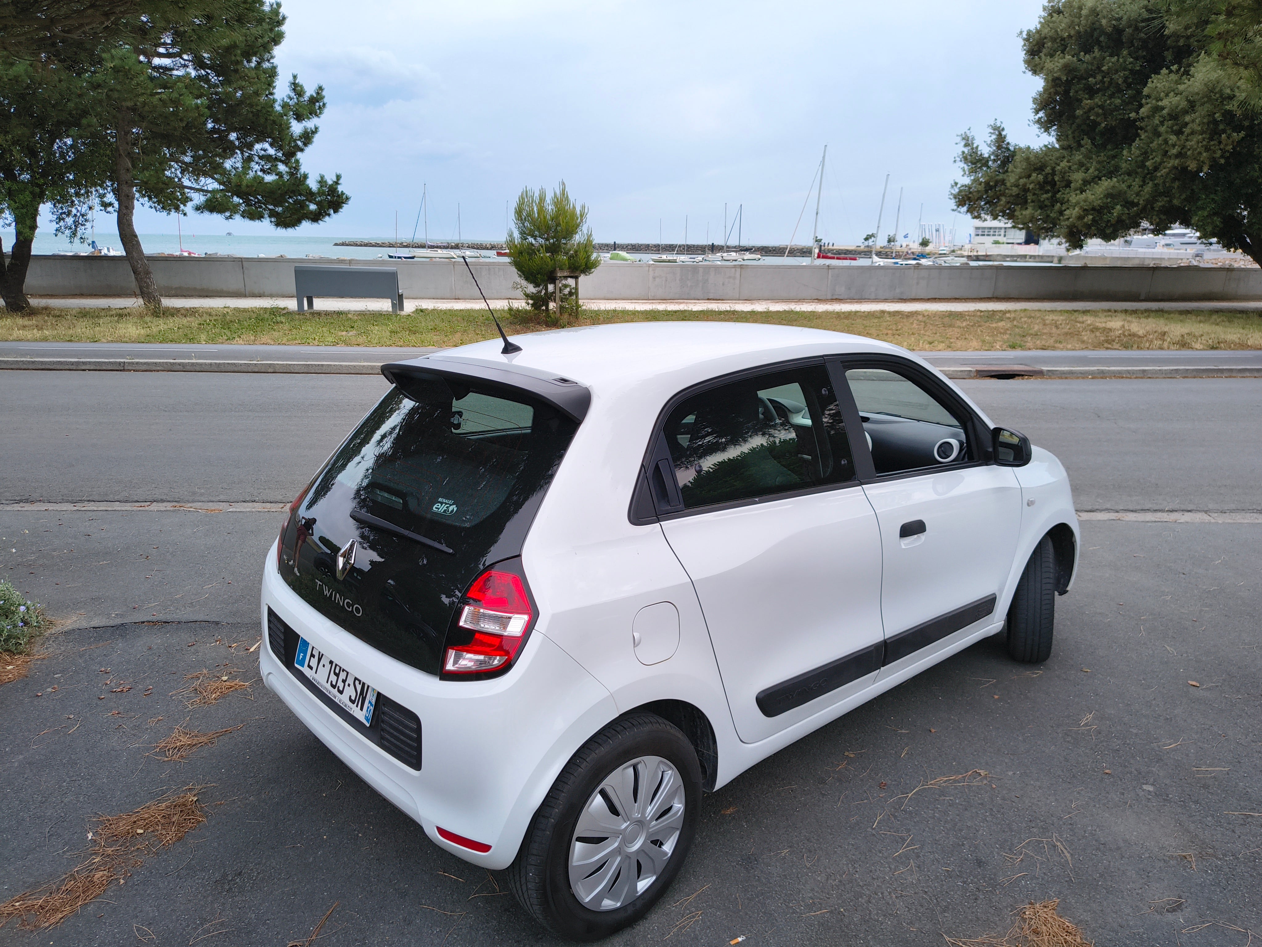 Renault Twingo III avec Climatisation