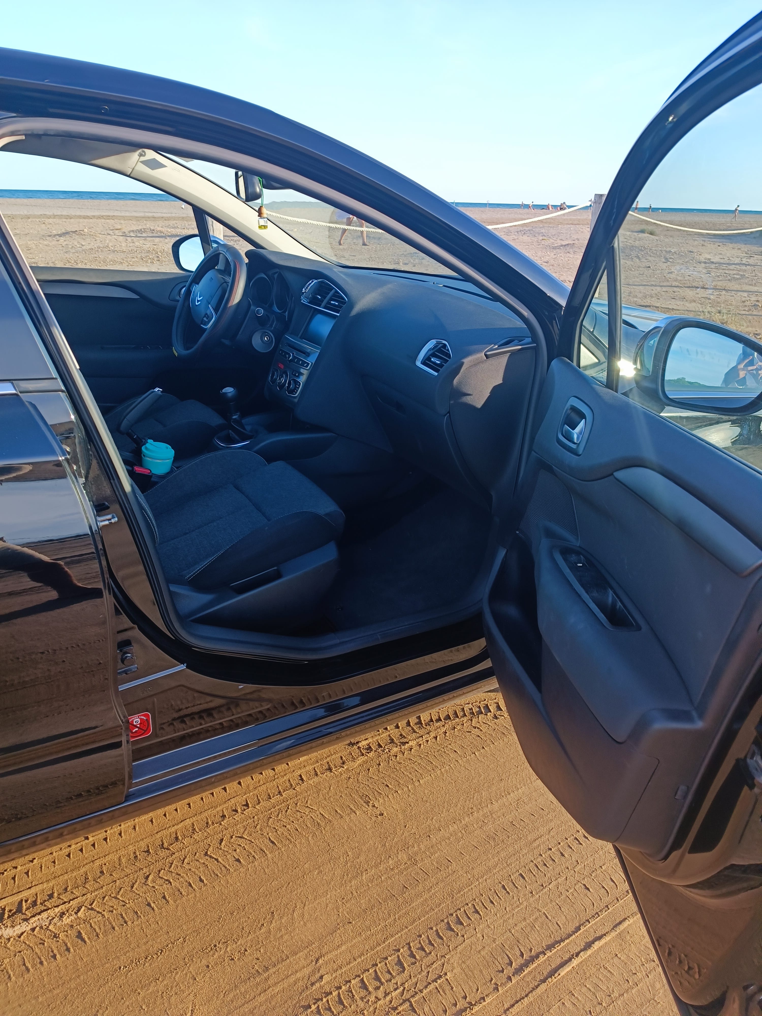 Citroen C4 met Autostoel baby