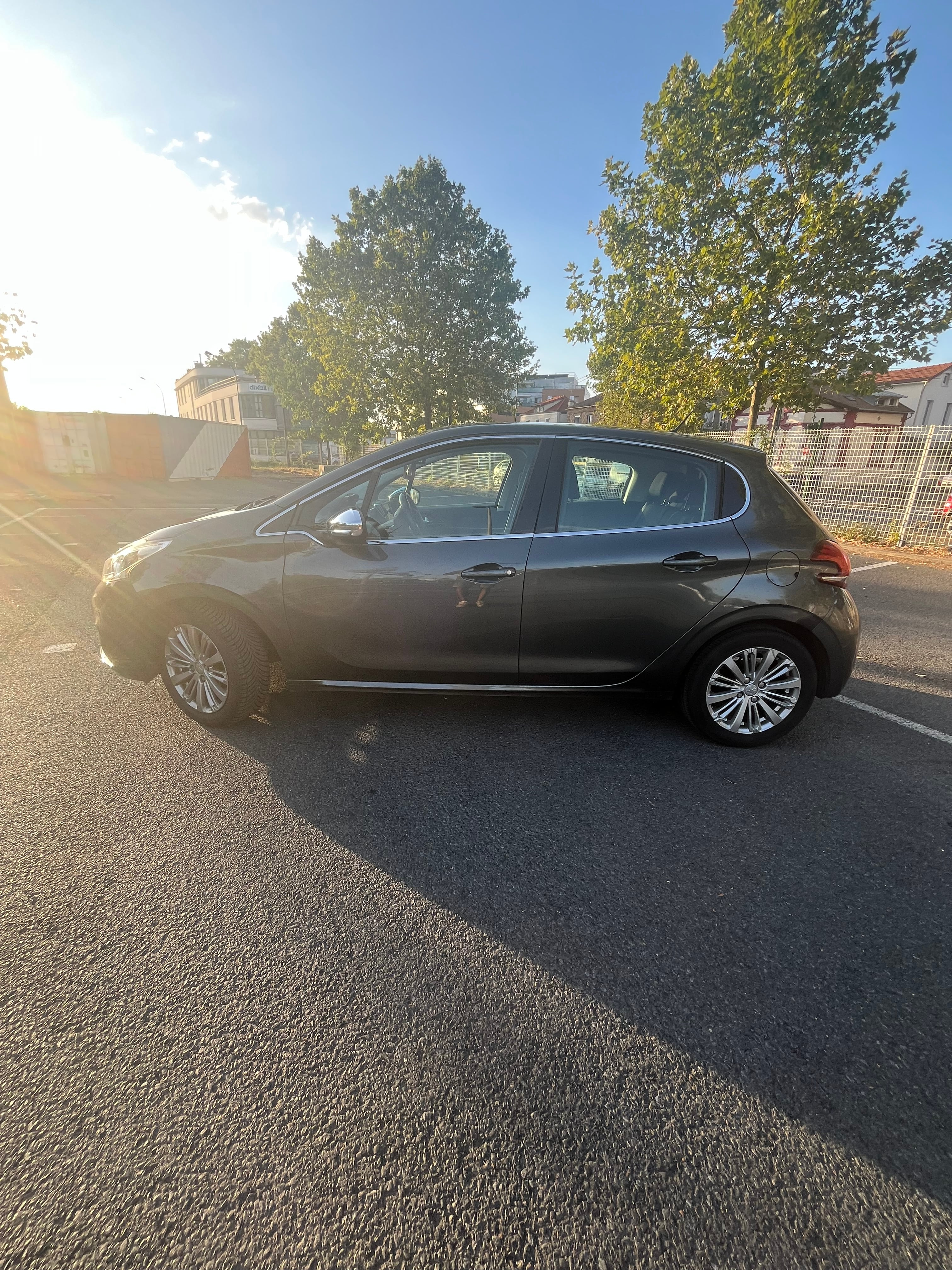 Peugeot 208 110 ch Allure avec Climatisation