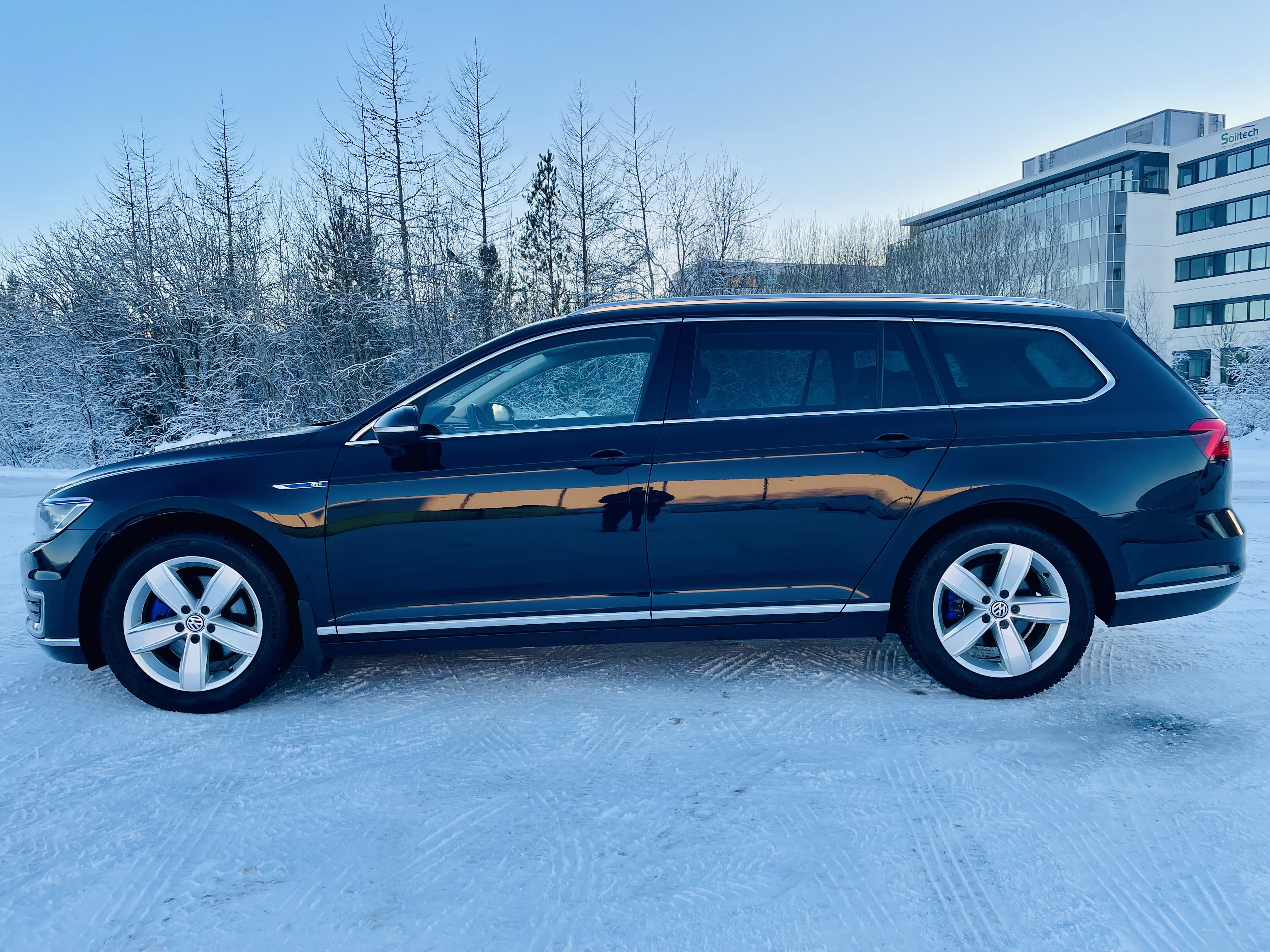 Volkswagen Passat GTE med Aircondition