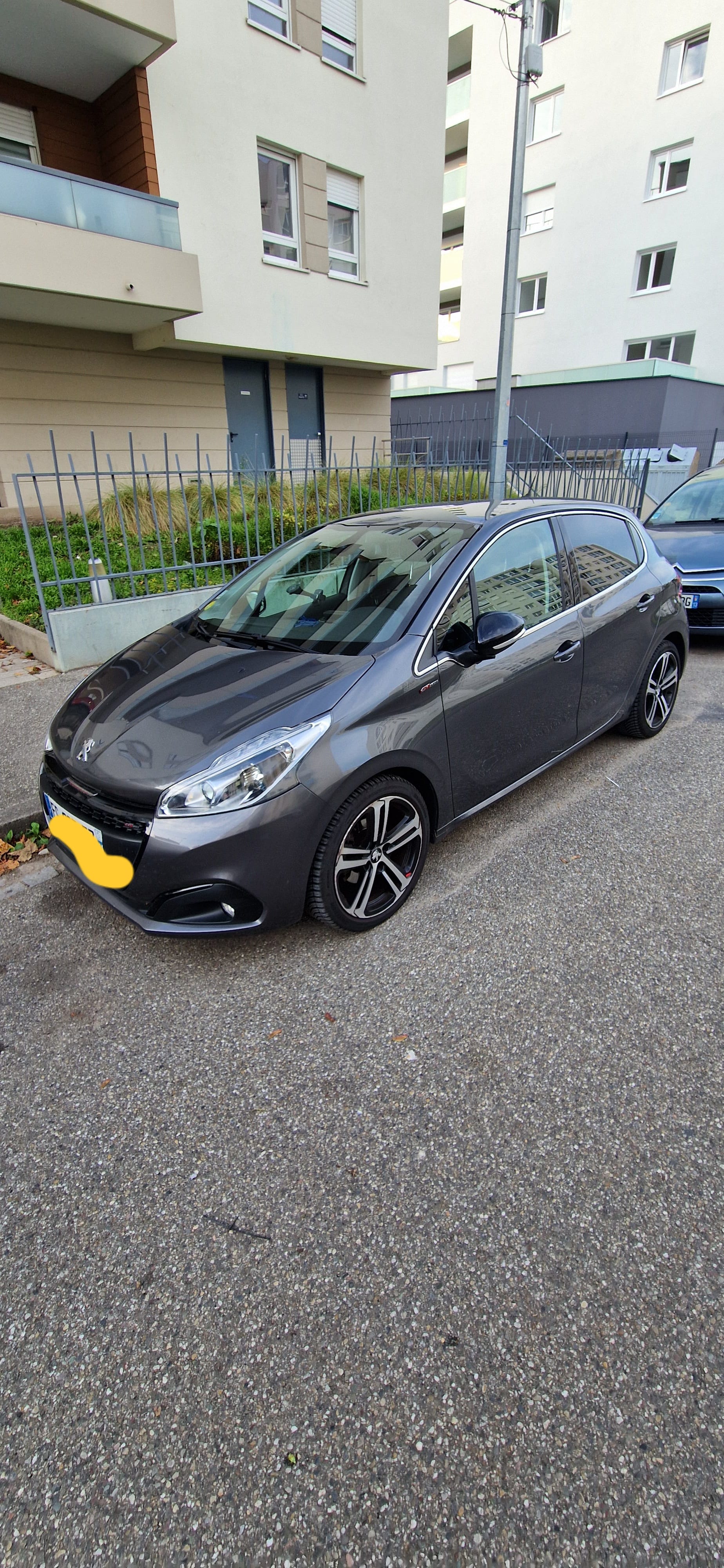 Peugeot 208 GT Line avec Climatisation