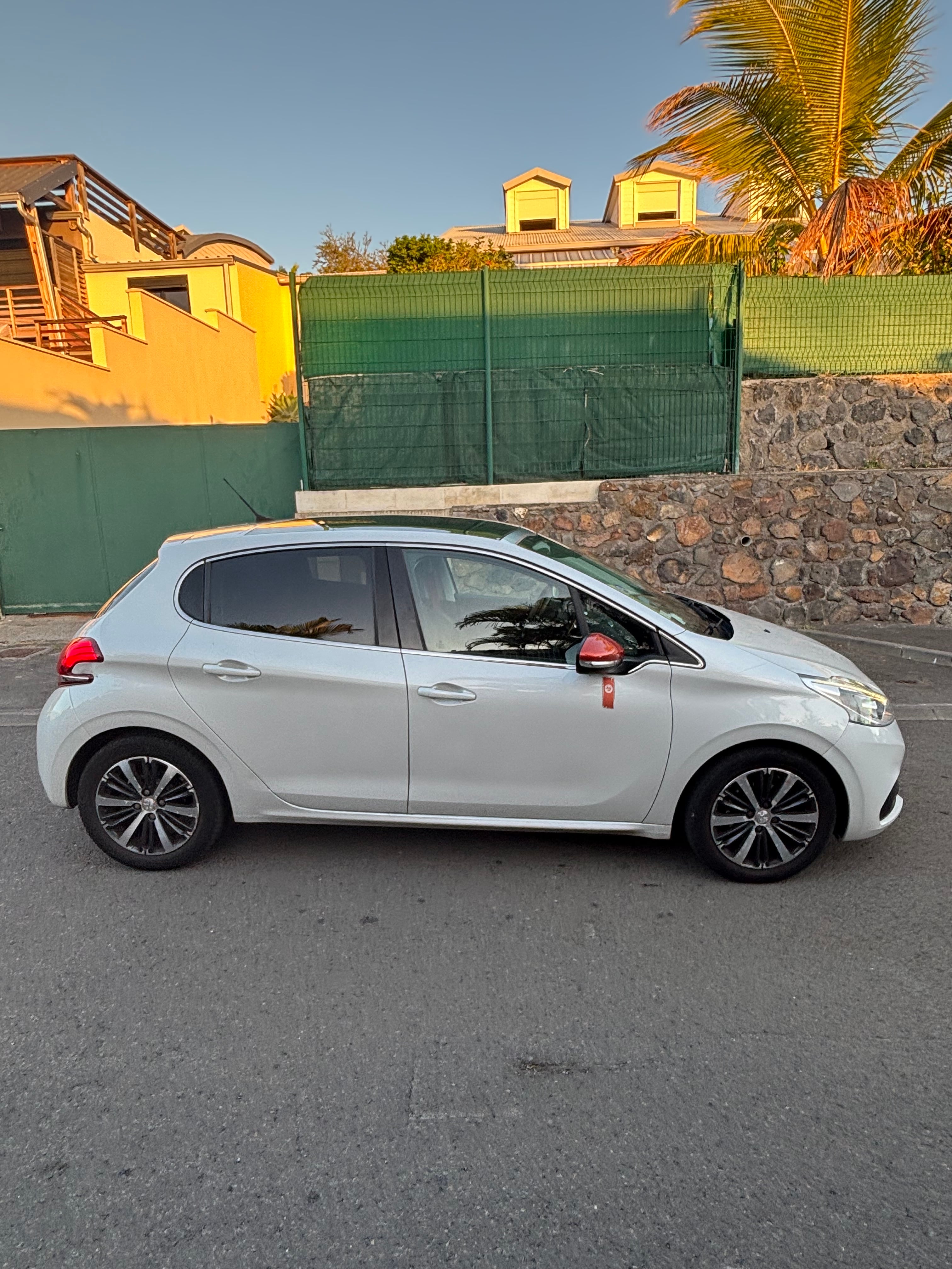 Peugeot 208 GT Line avec Climatisation