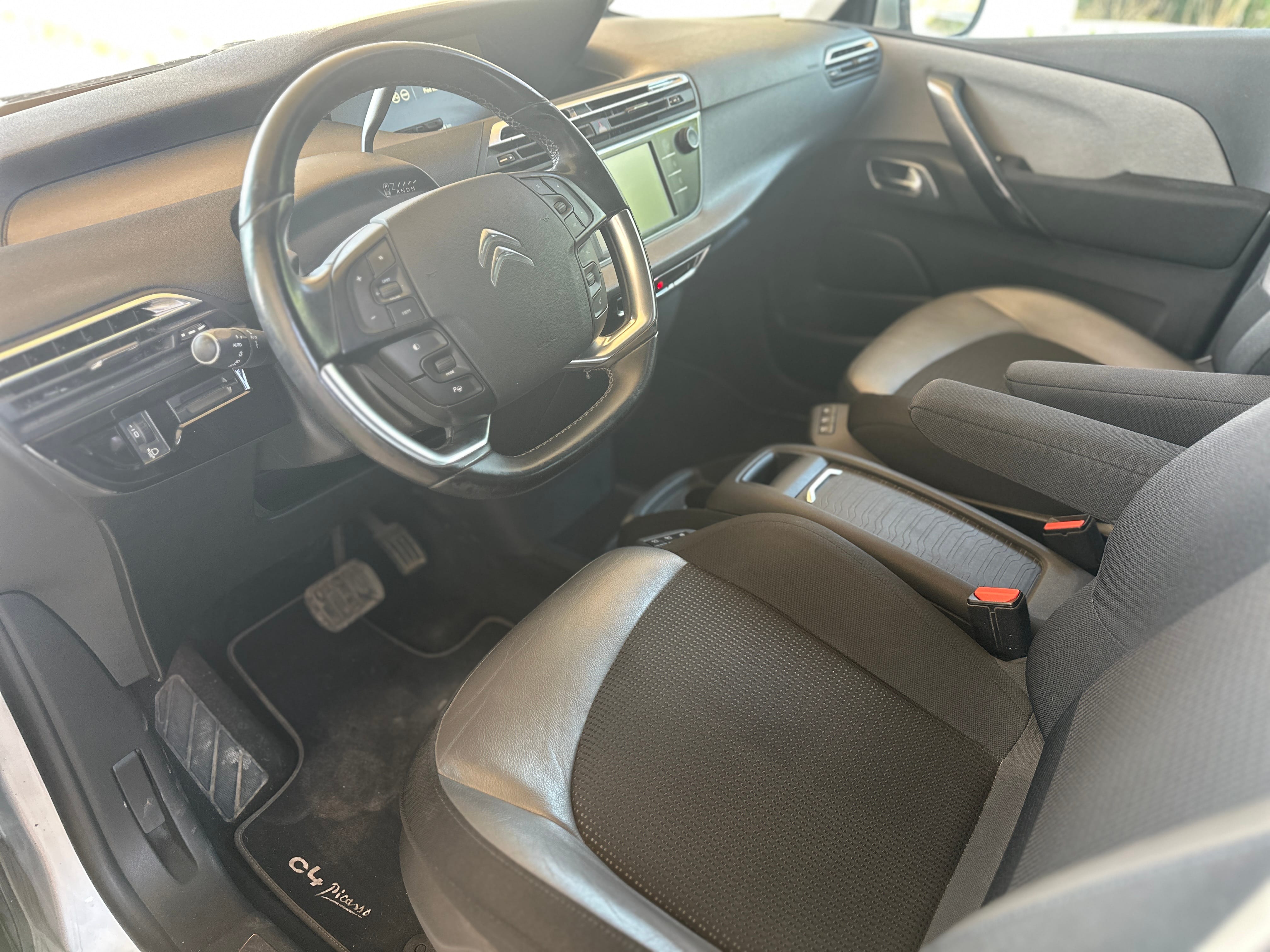 Citroen C4 Grand Picasso avec Climatisation