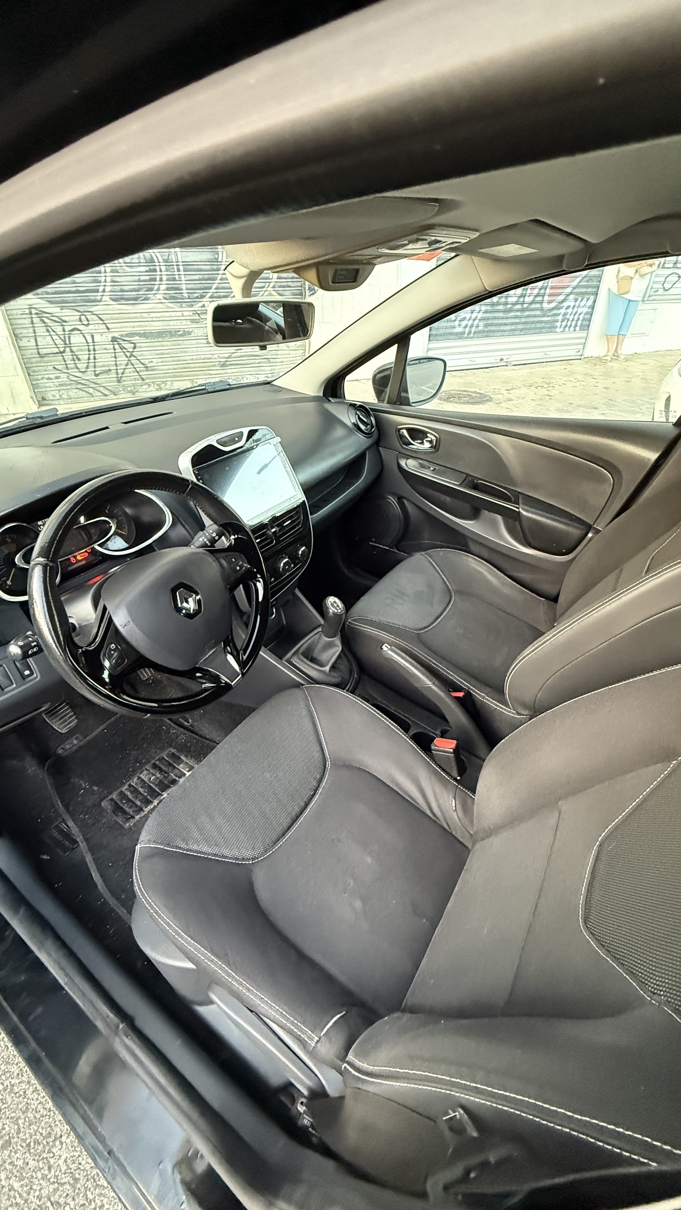 Renault Clio Sport Tourer with Android Auto