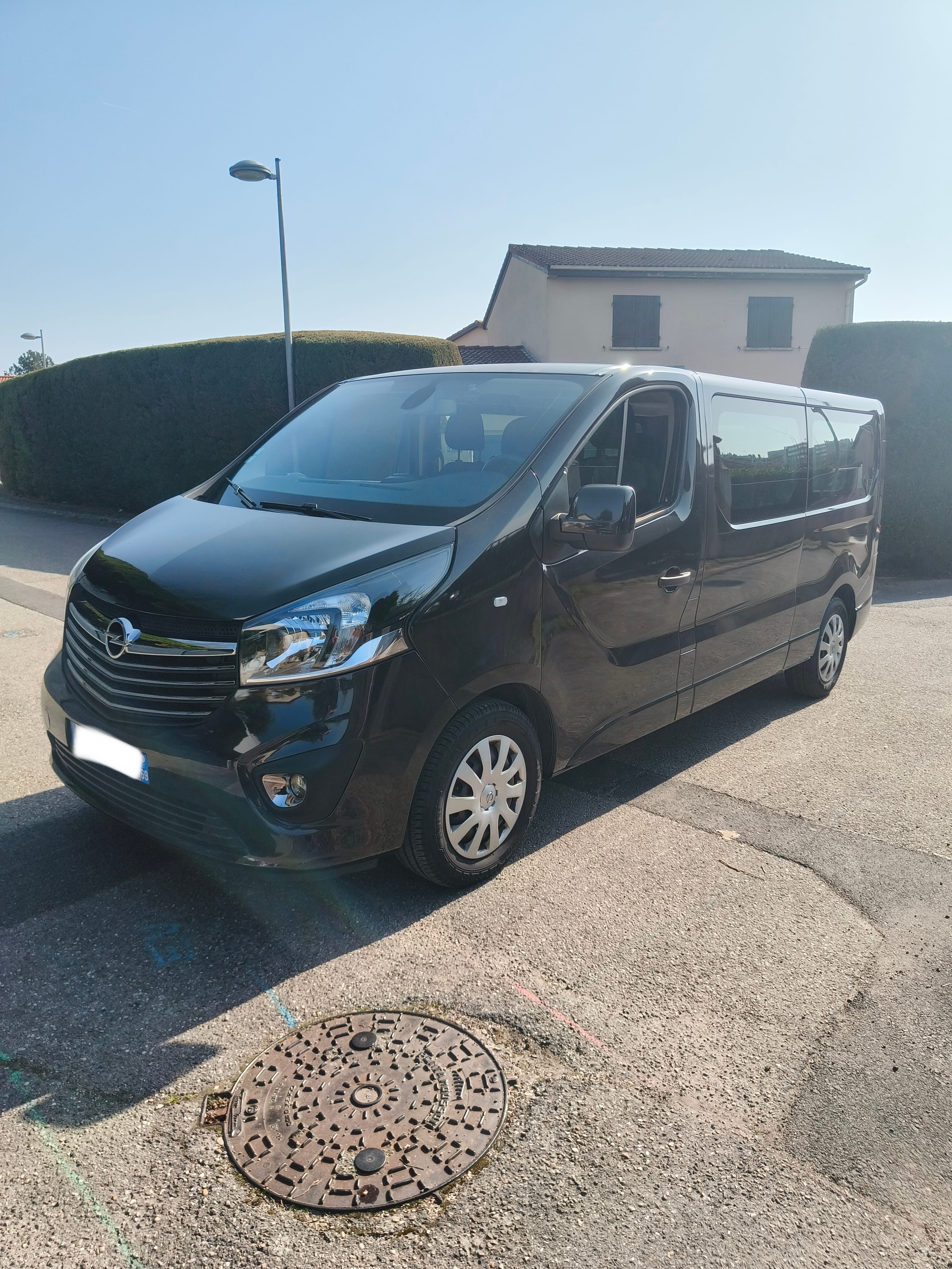 Opel Vivaro Combi, 2016, Diesel, 9 places et plus