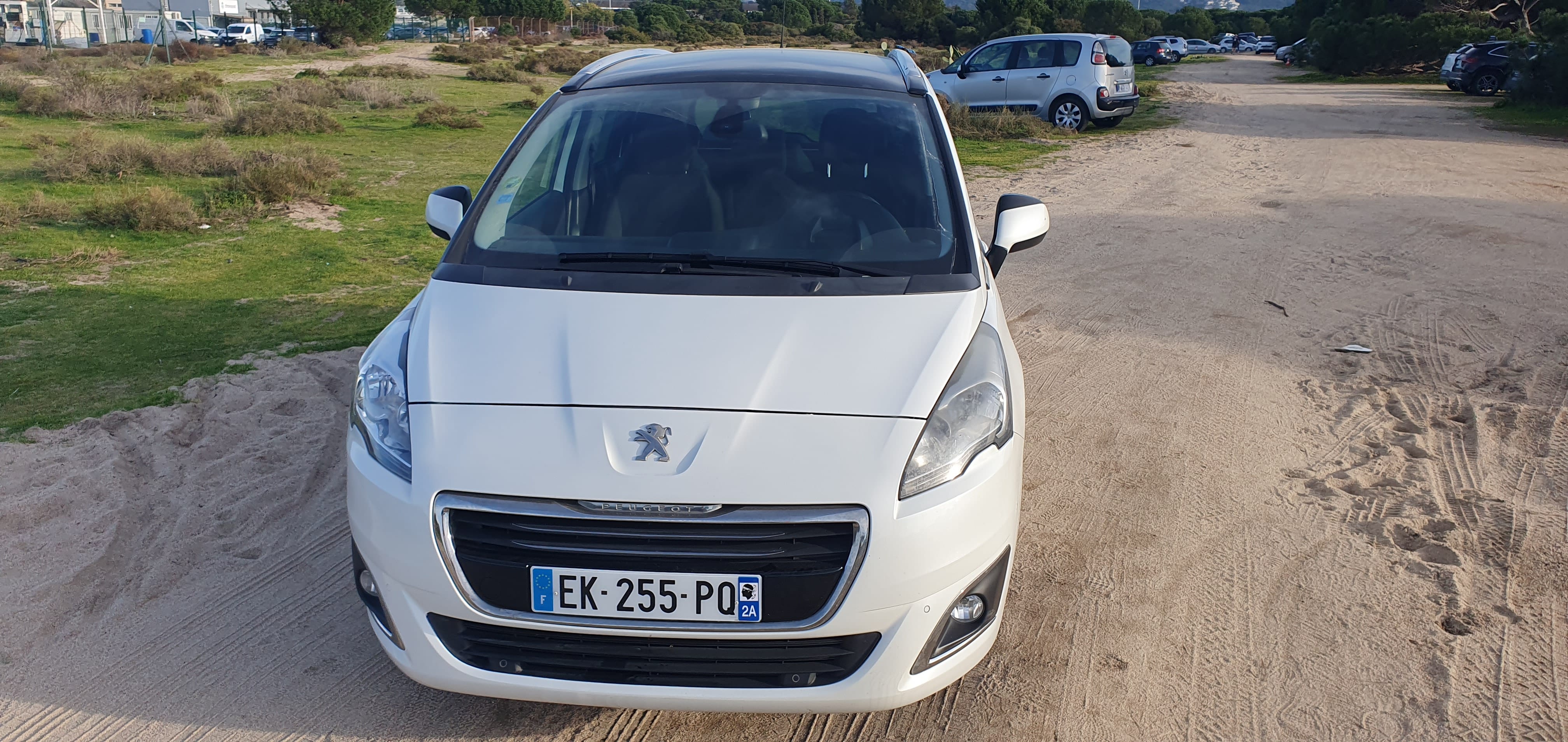 Peugeot 5008 avec Entrée audio / iPod
