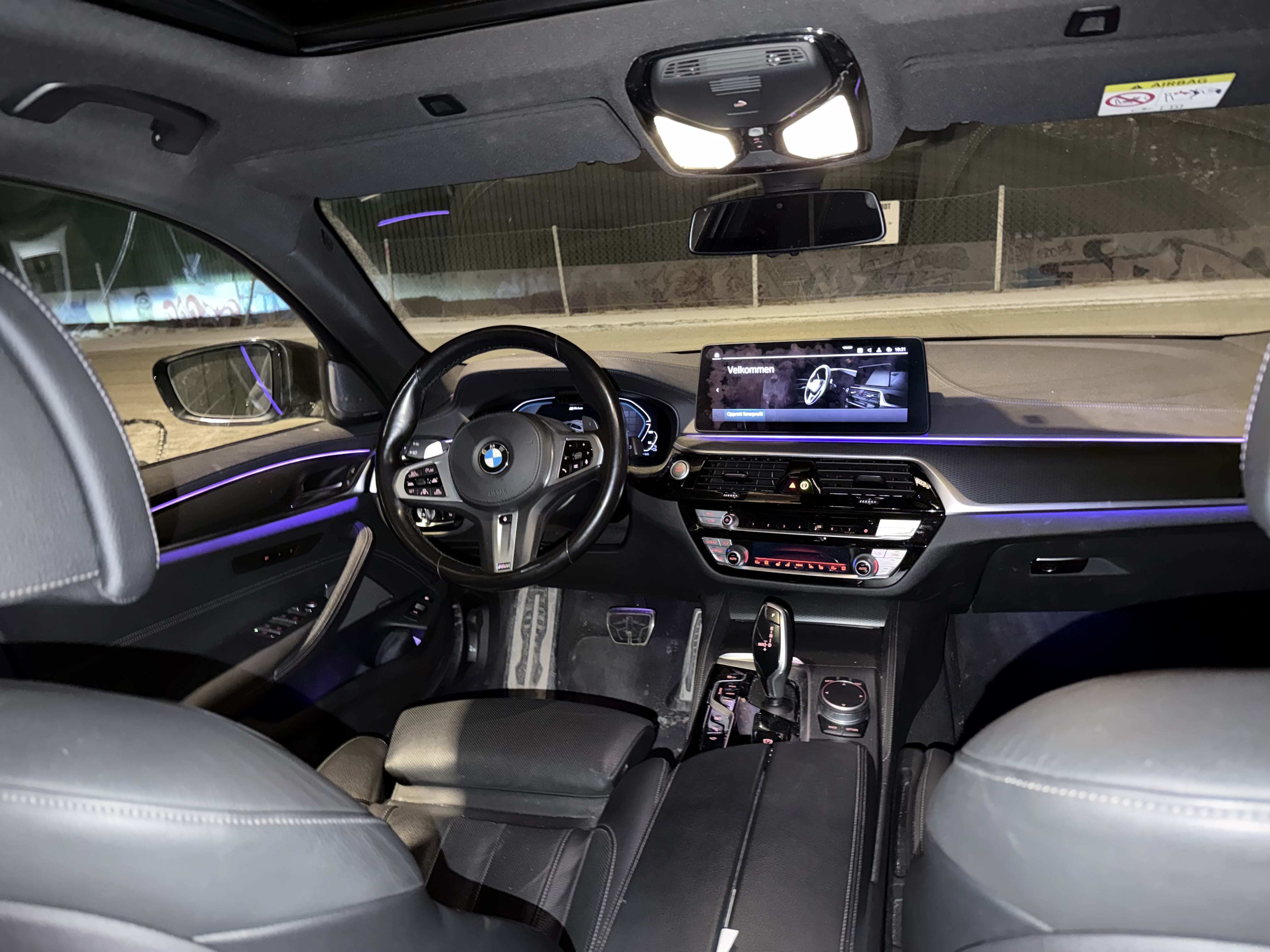 BMW 5-Serie 530e xDrive iPerformance Bensin/hybrid . Alt av ekstra utstyr med Cruisekontroll