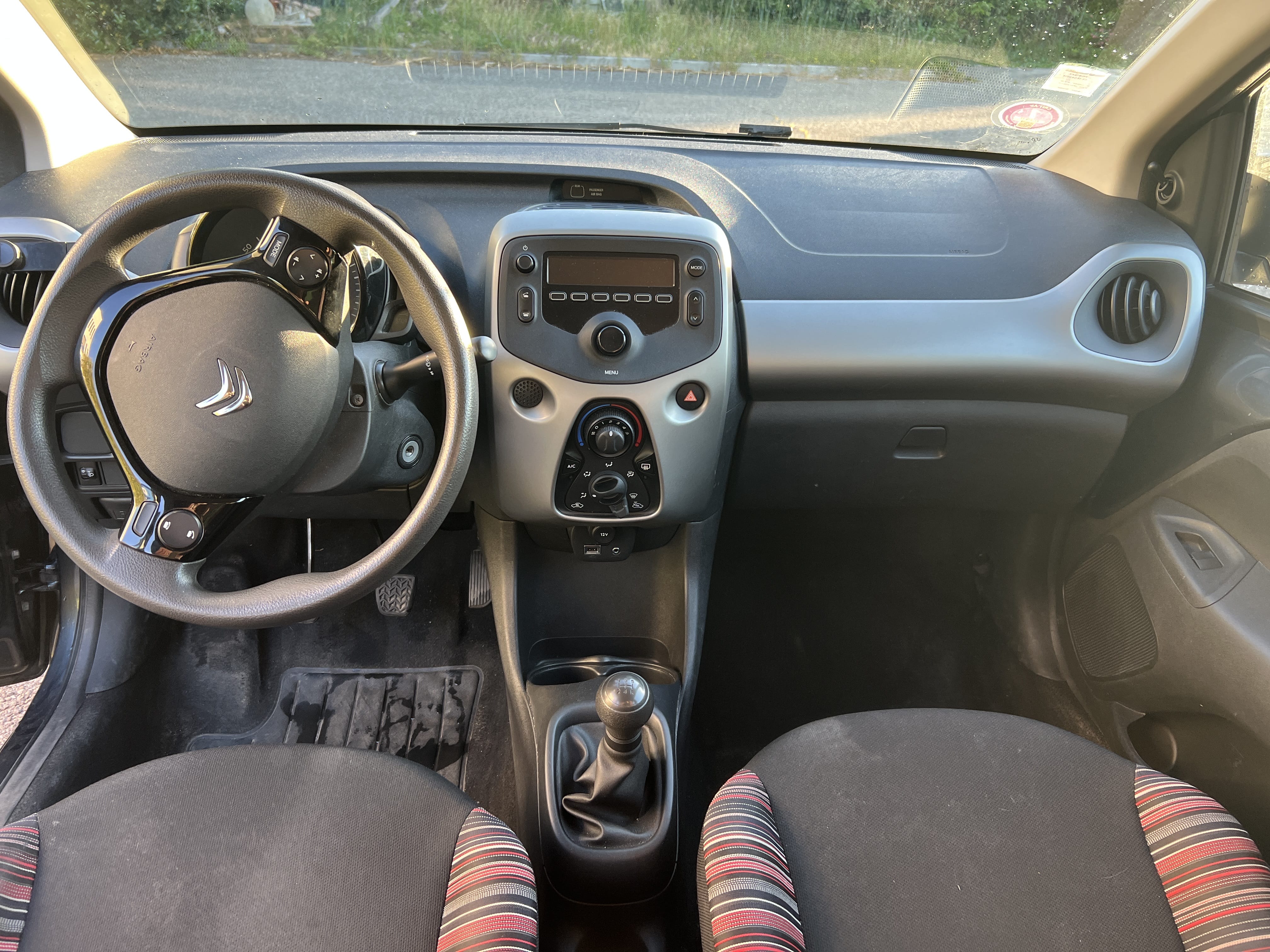 Citroen C1 II with USB charging ports
