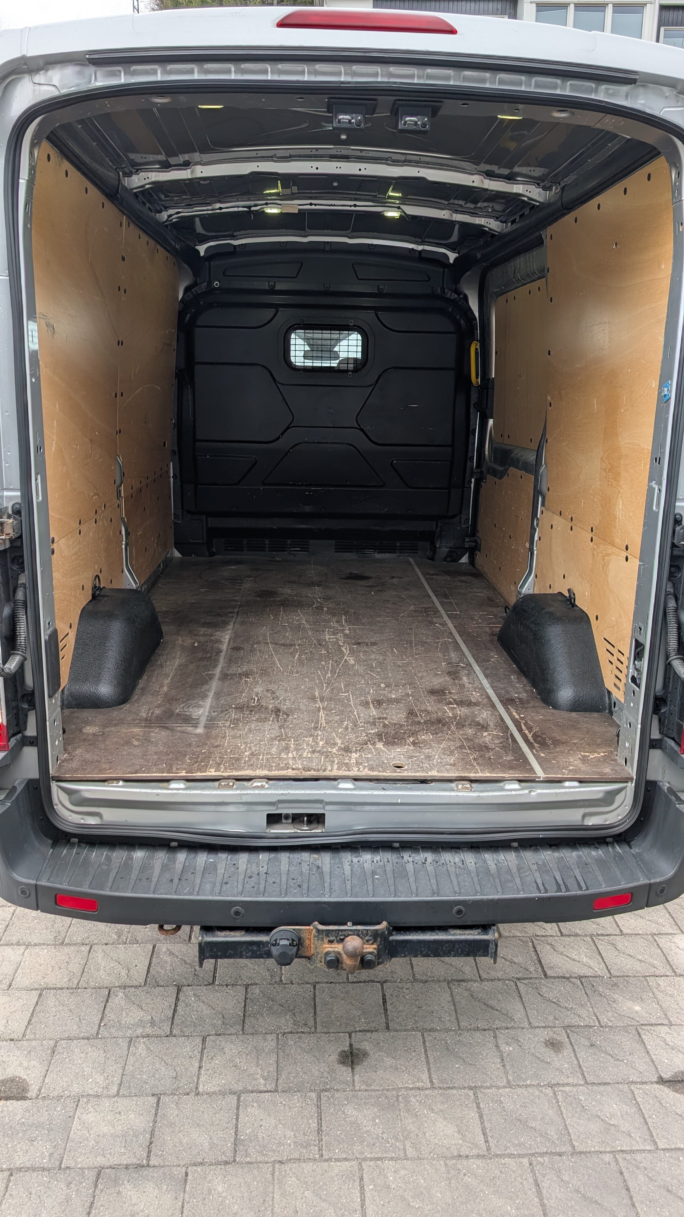 Ford Transit 350 med Bilradio