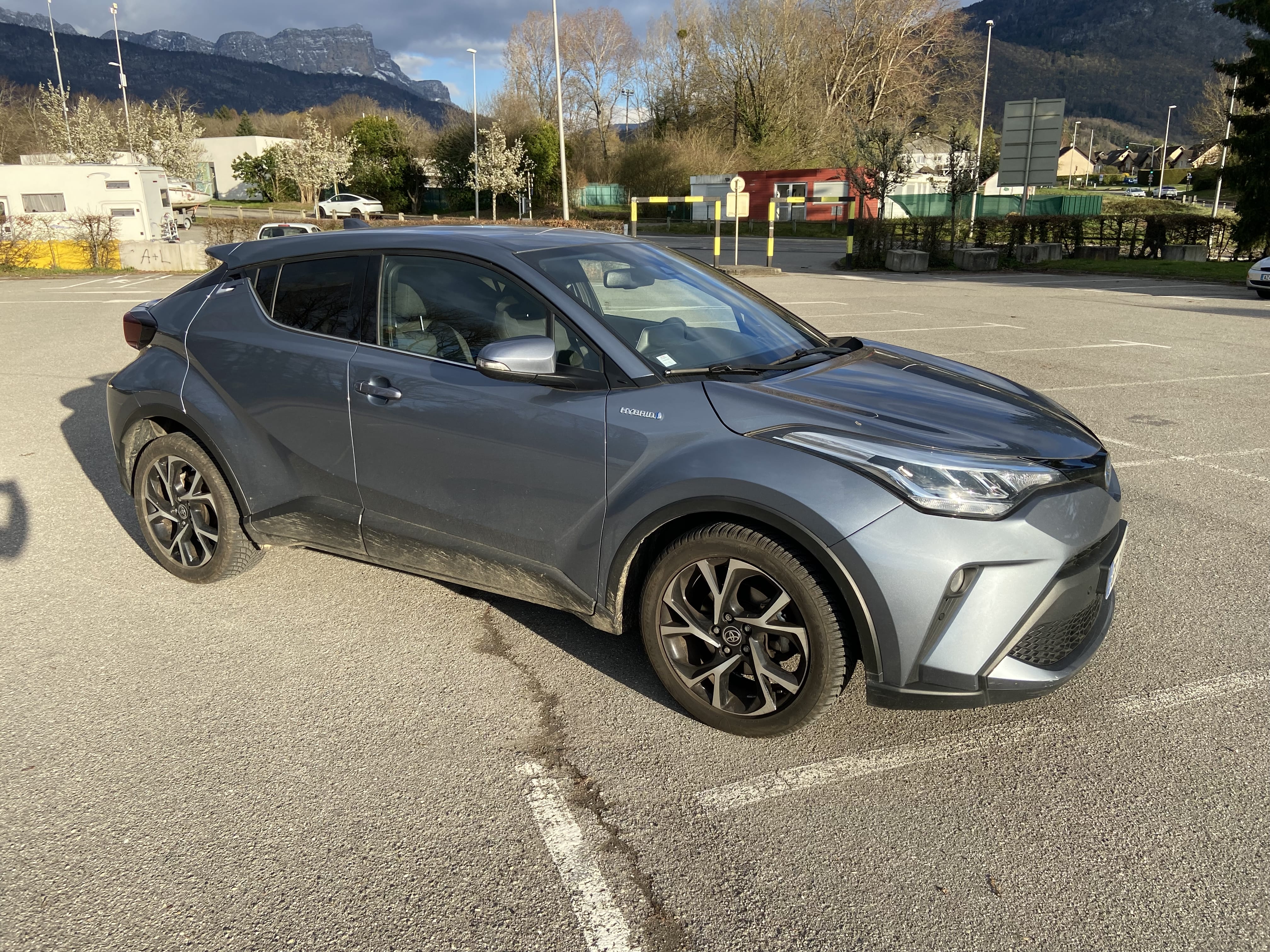 Toyota C-HR Hybrid avec Climatisation
