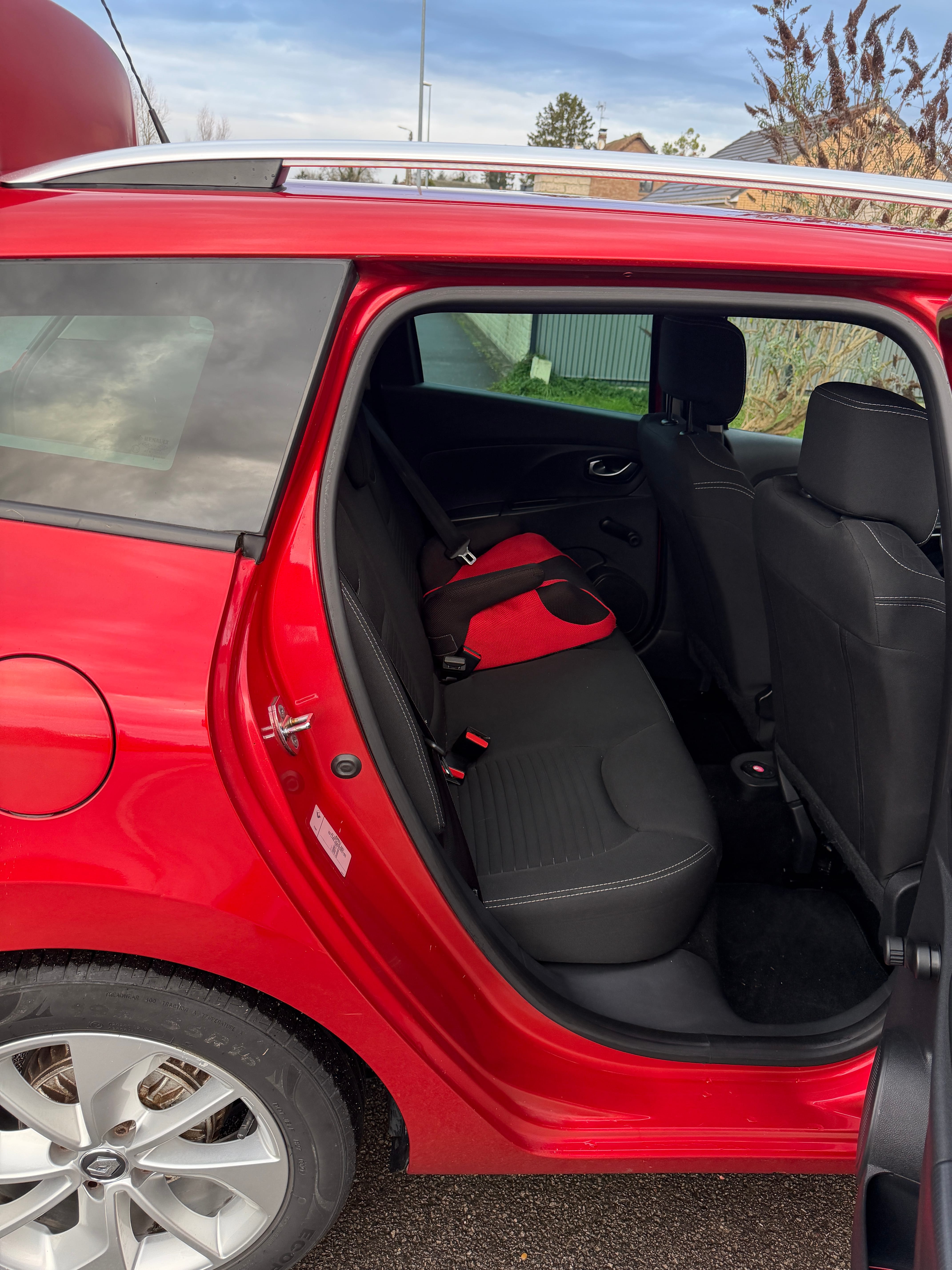 Renault Clio Estate avec Siège bébé