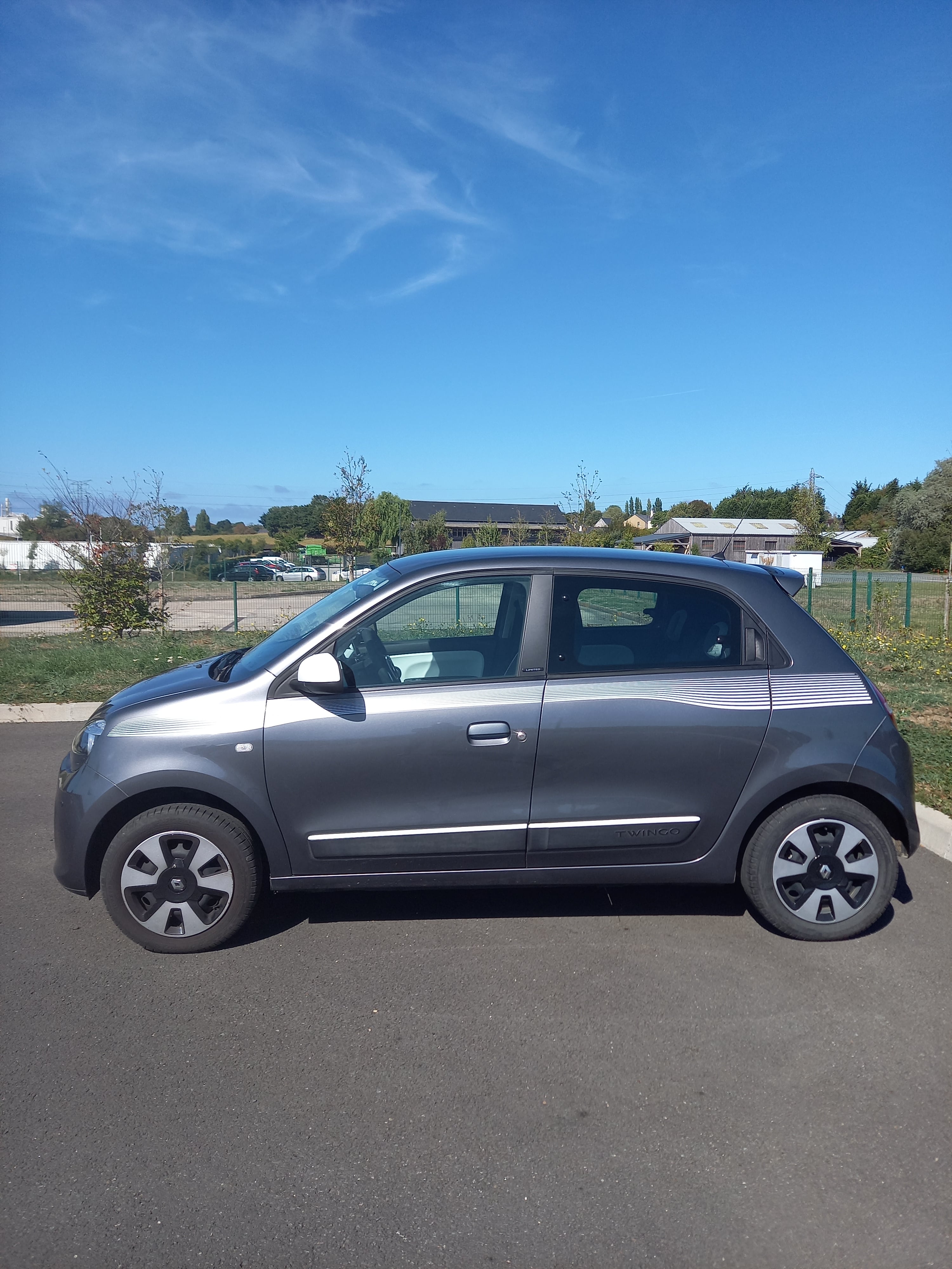 Renault Twingo III 90cv faible km avec Climatisation