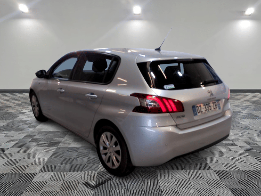 Peugeot 308 avec GPS