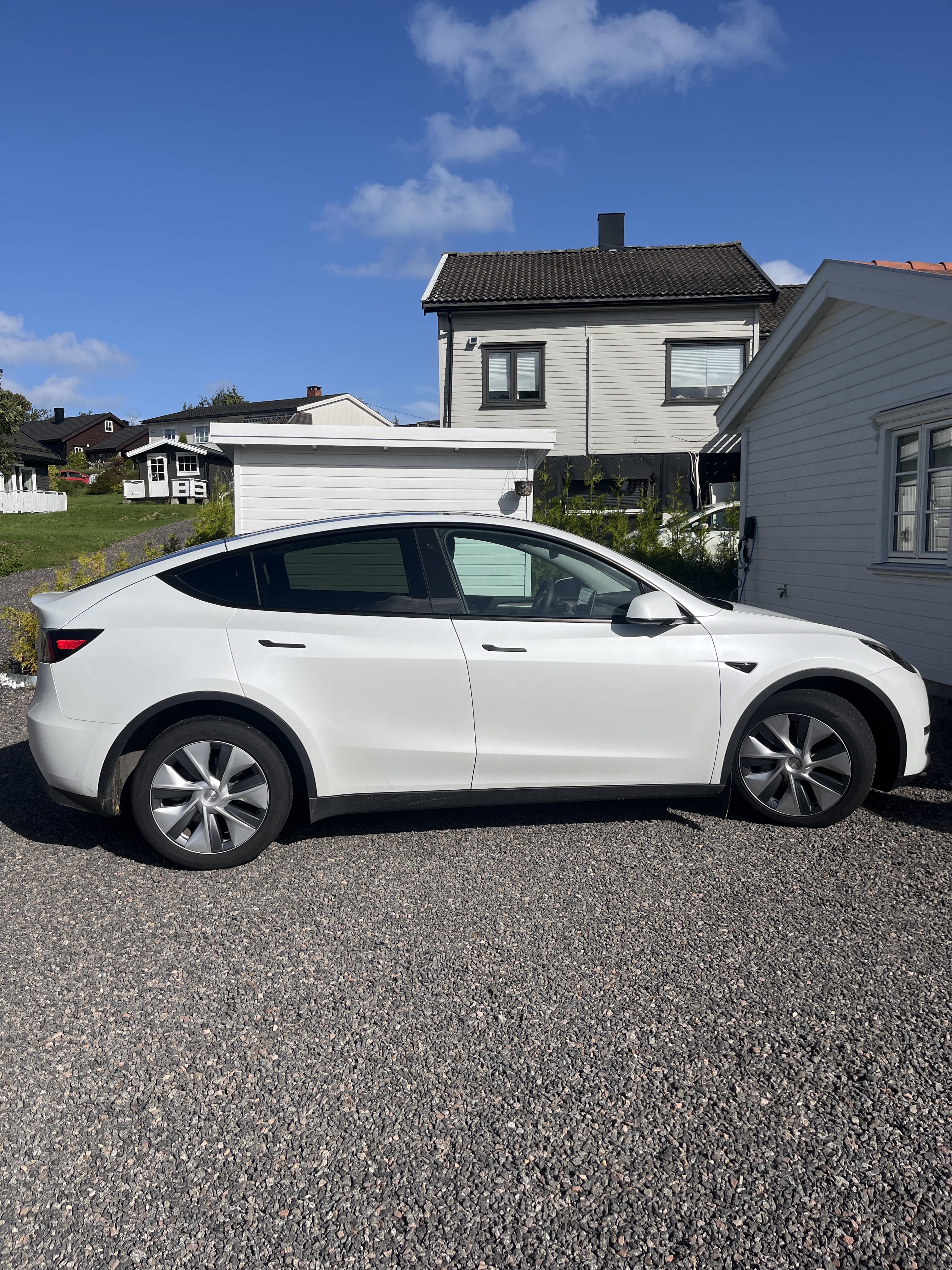 Tesla Model Y Long Range med Aircondition