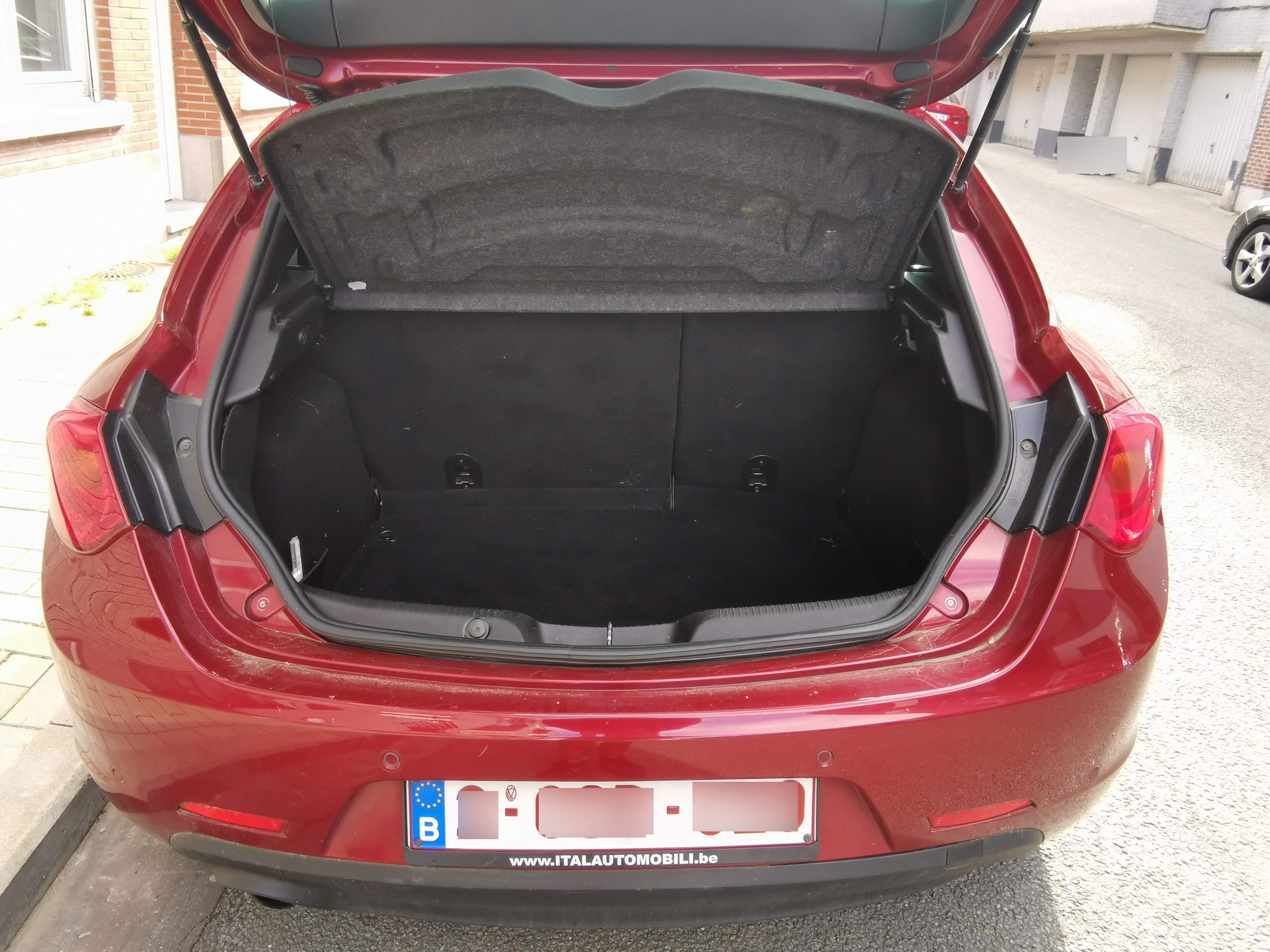 Alfa-Romeo Giulietta with Audio / iPod input
