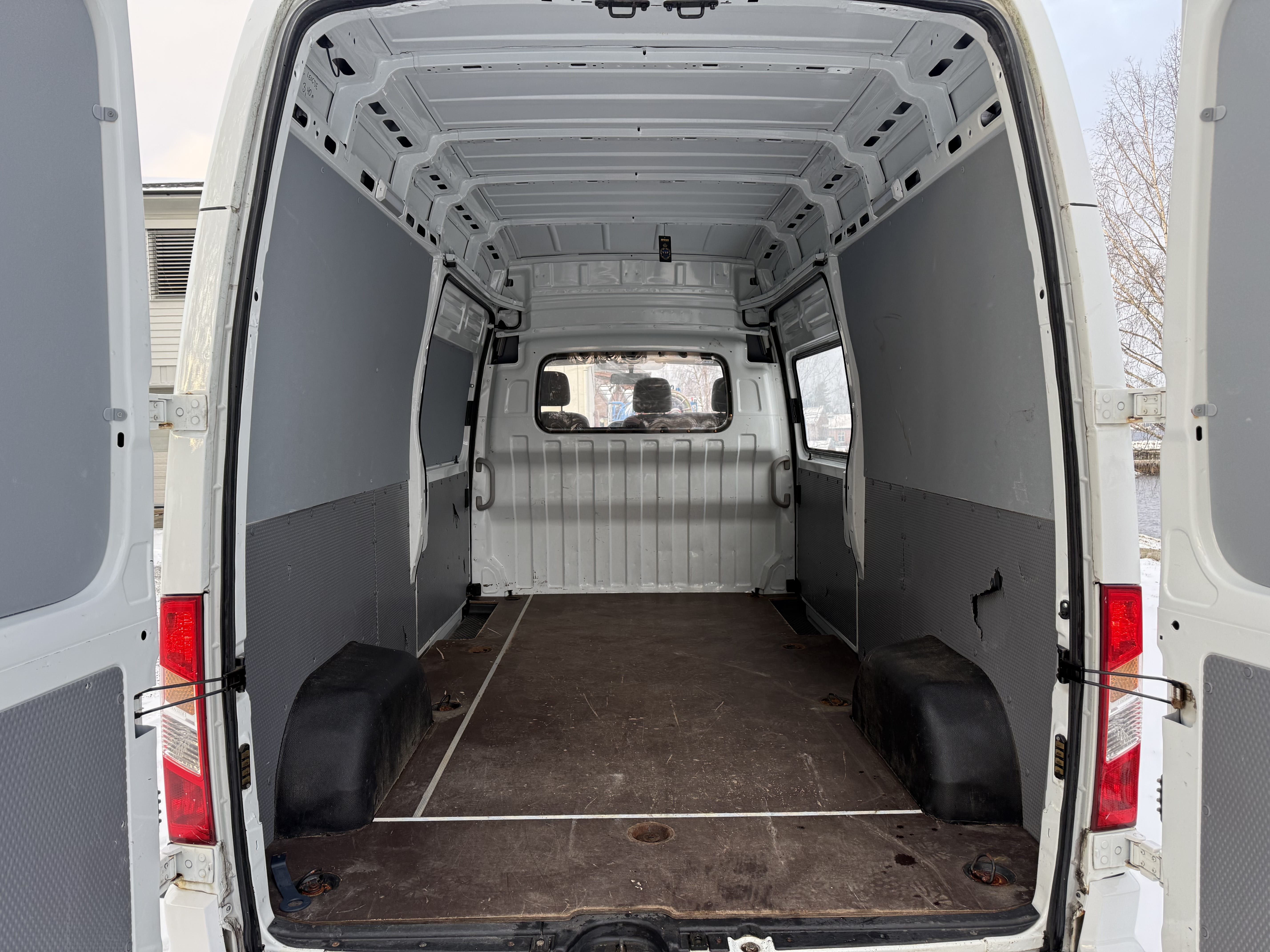 Maxus EV80 - Gratis bom og parkering with Apple CarPlay