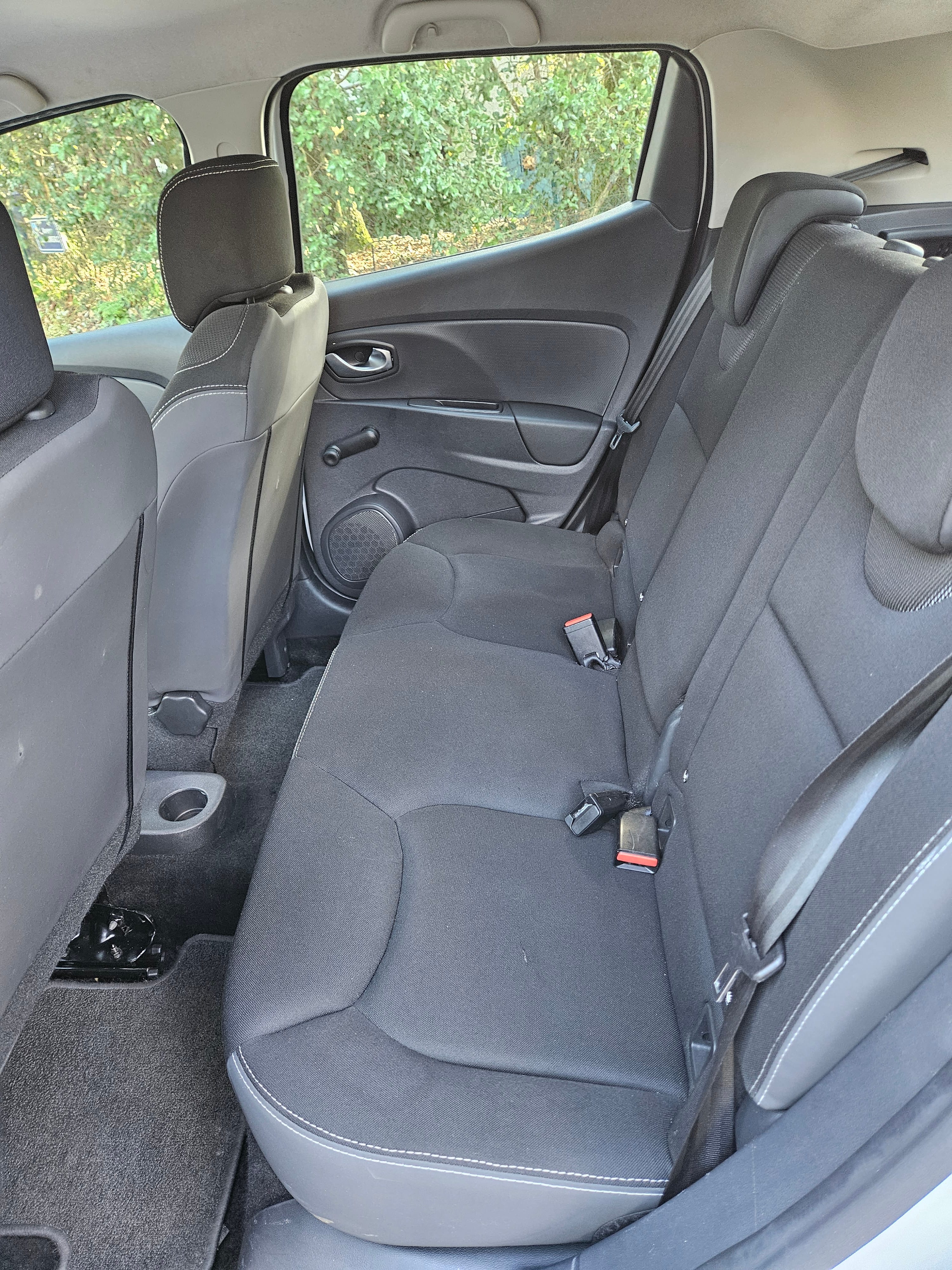 Renault Clio avec Entrée audio / iPod