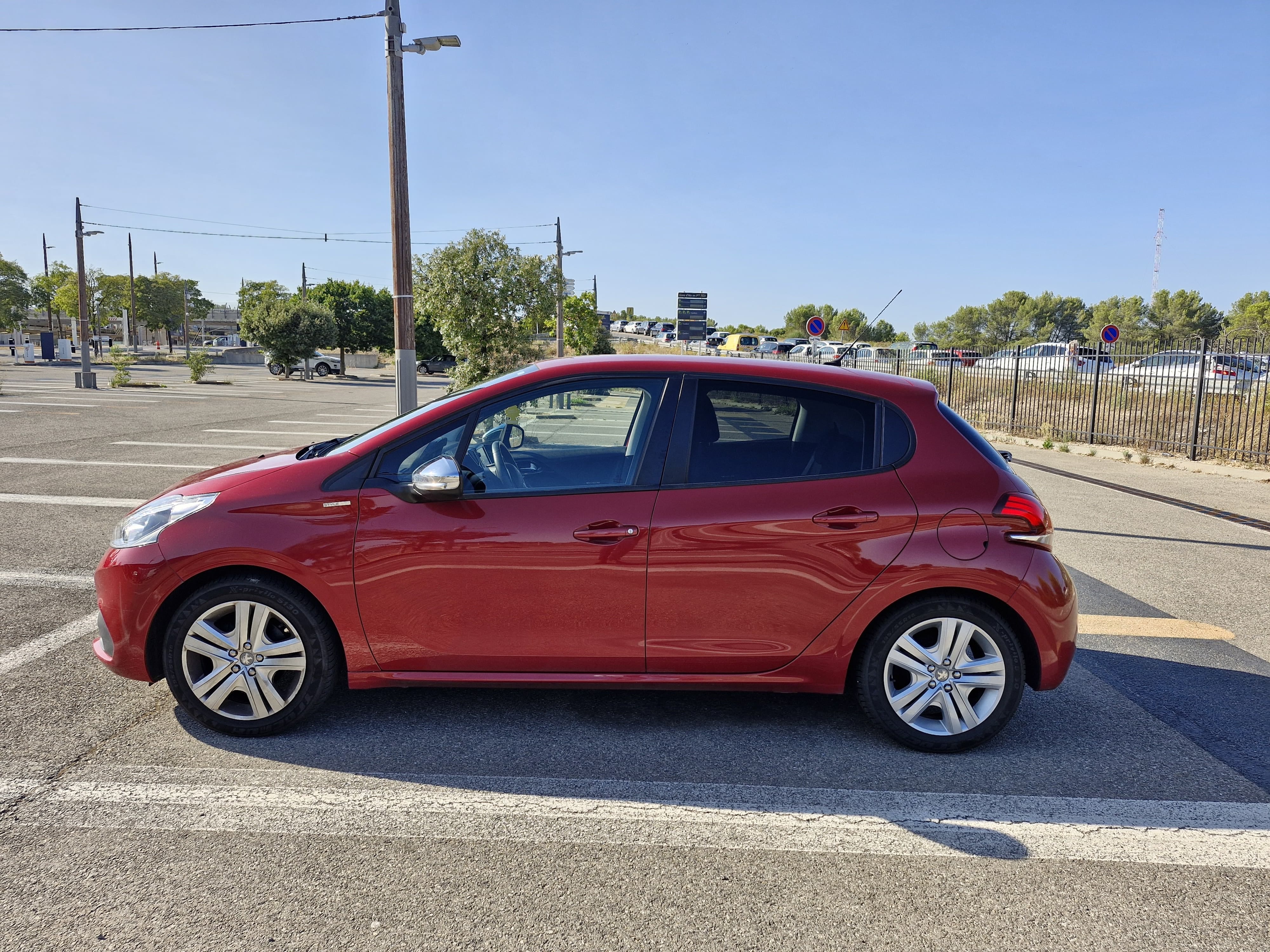 Peugeot 208 avec Climatisation
