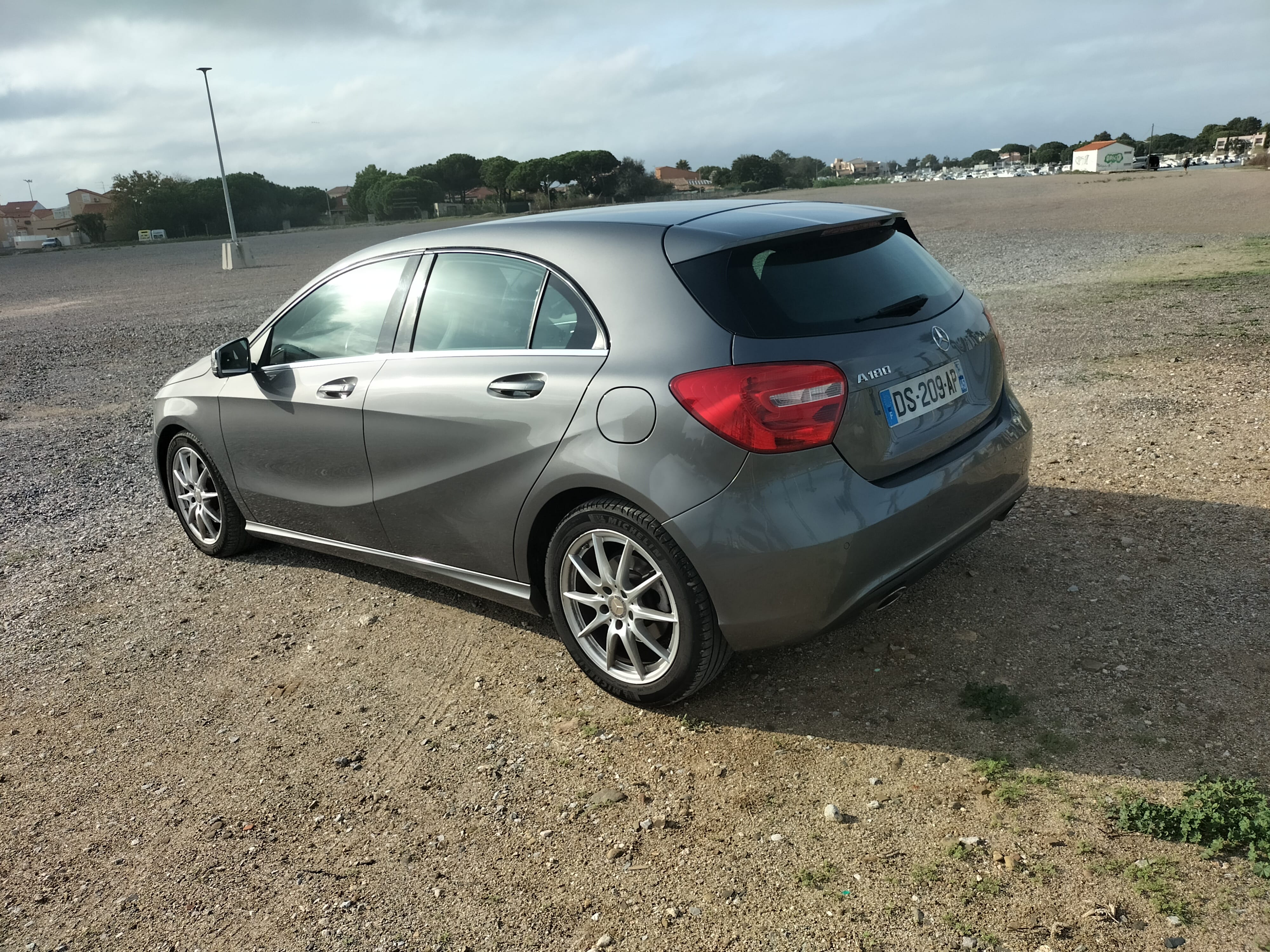 Mercedes-Benz Classe A 180 avec Régulateur de vitesse