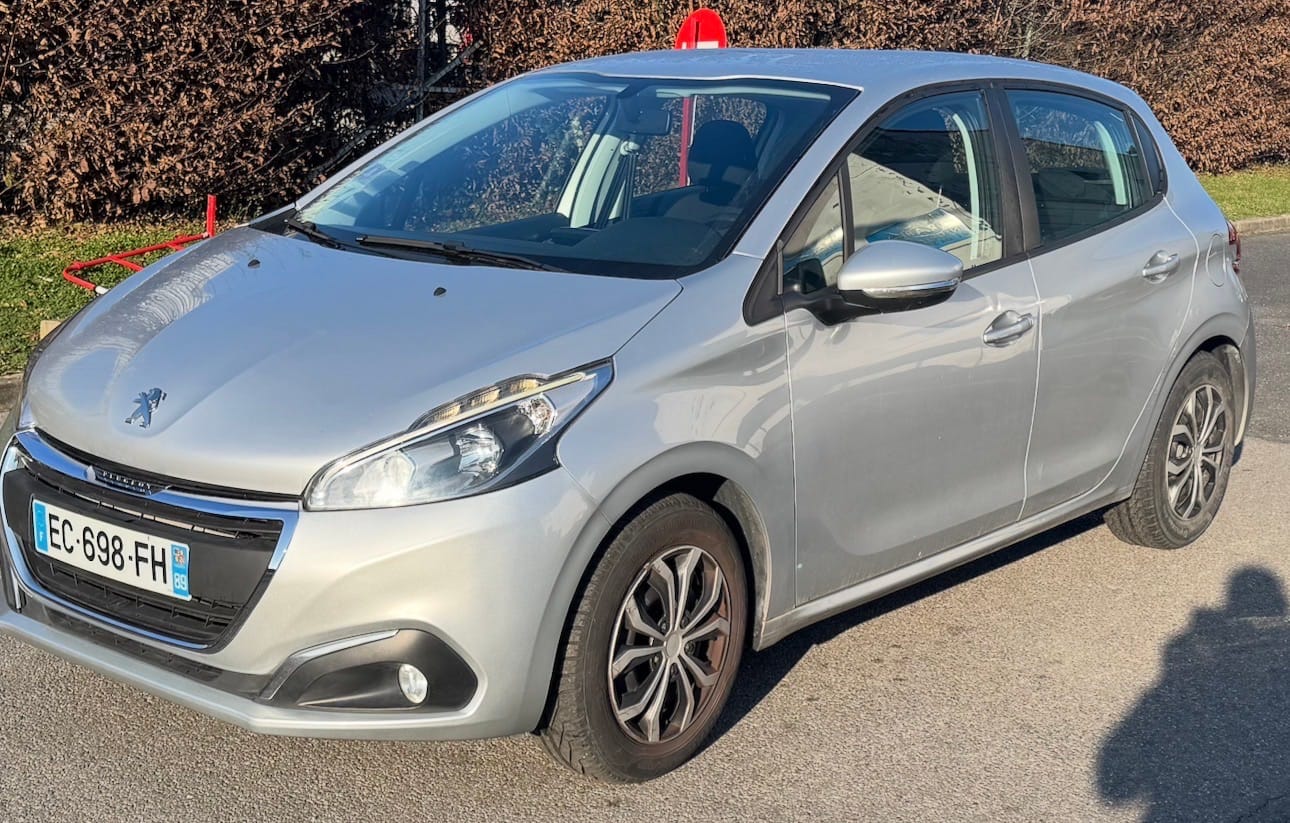 Peugeot 208, 2016, Essence 95
