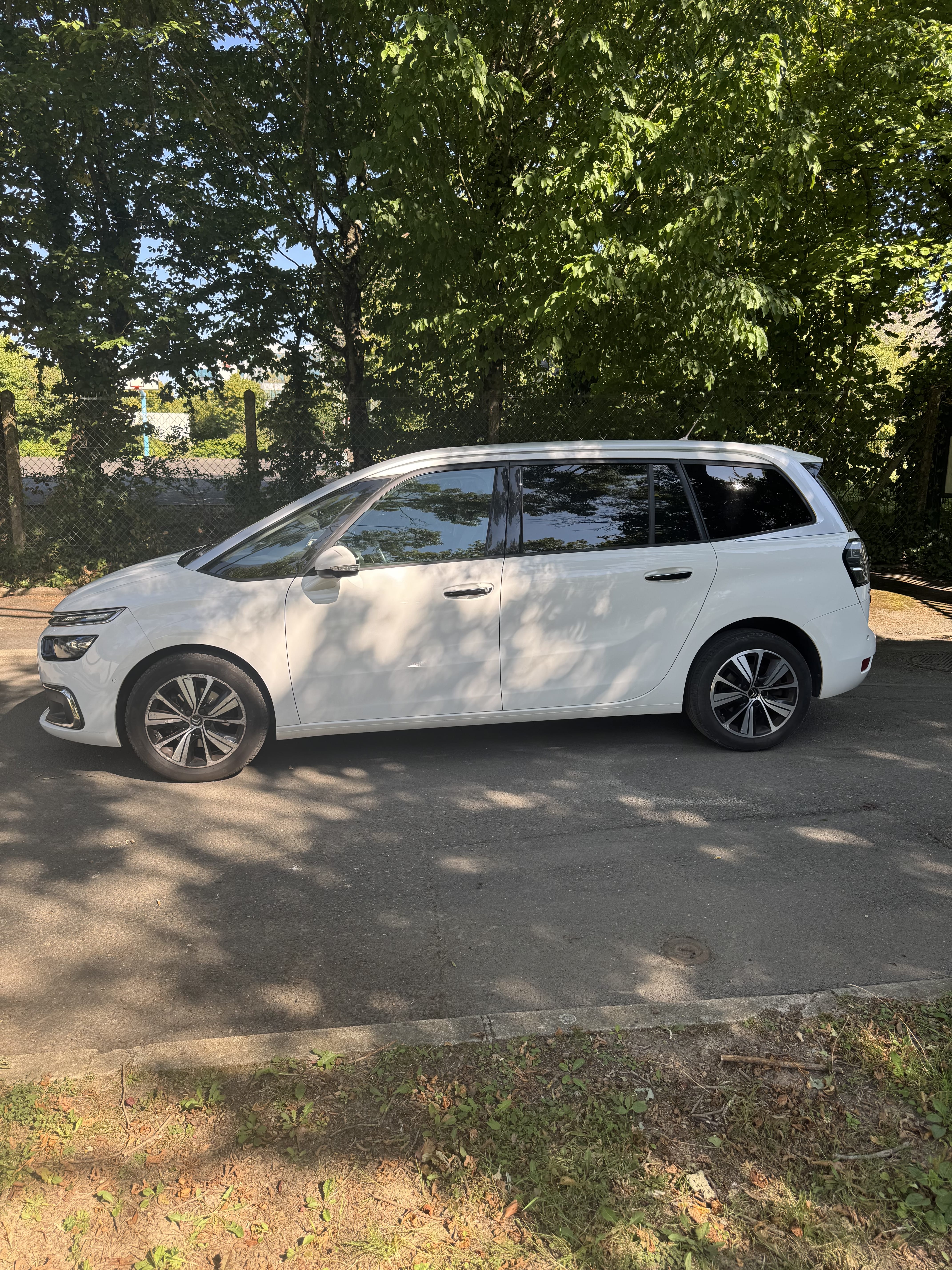 Citroen C4 Grand Picasso 2.0 BlueHdi SHINE avec Climatisation