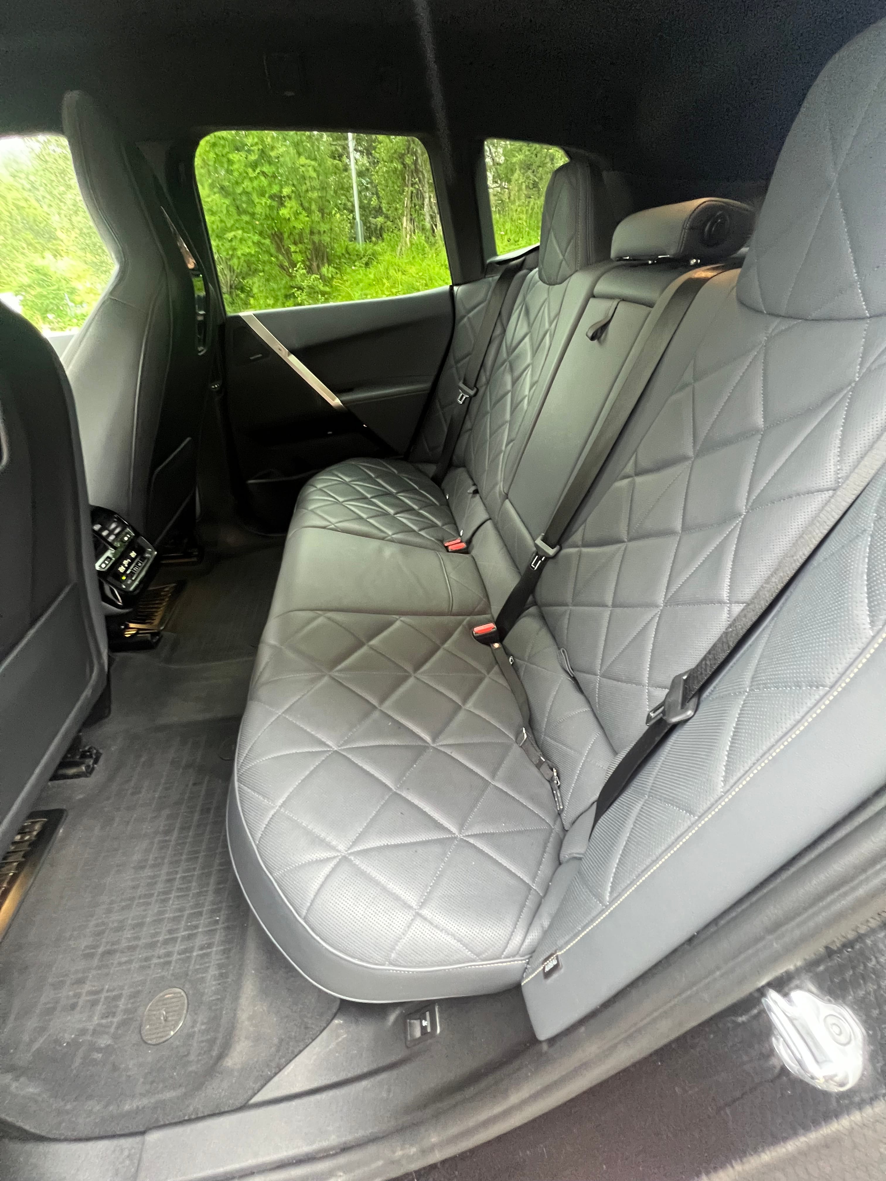 BMW iX xDrive50 mit 4-Rad-Antrieb