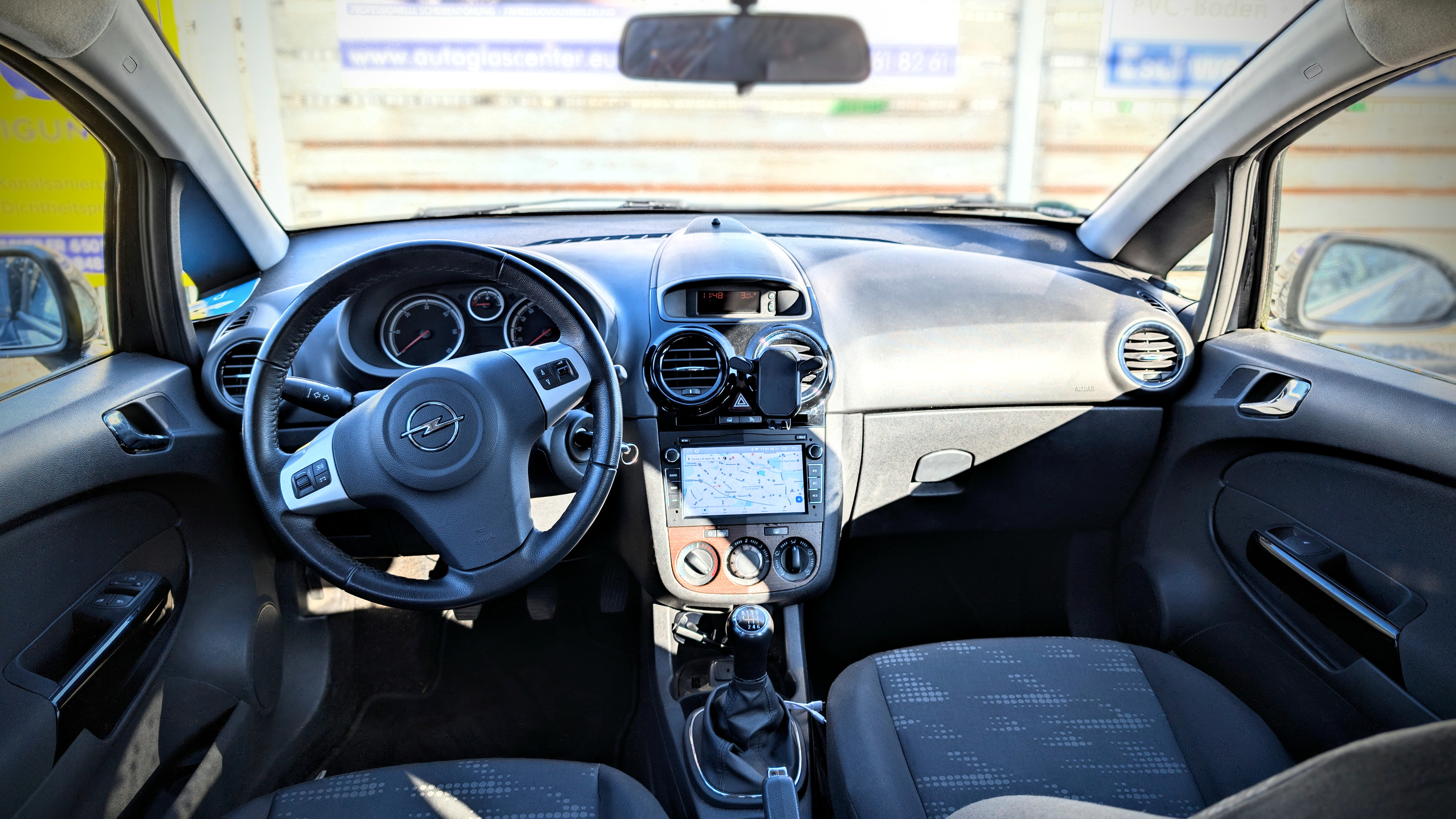 Opel Corsa 1.7 CDTI (hohe Leistung beim niedriger Spritverbrauch), 130 PS mit Navigationsgerät