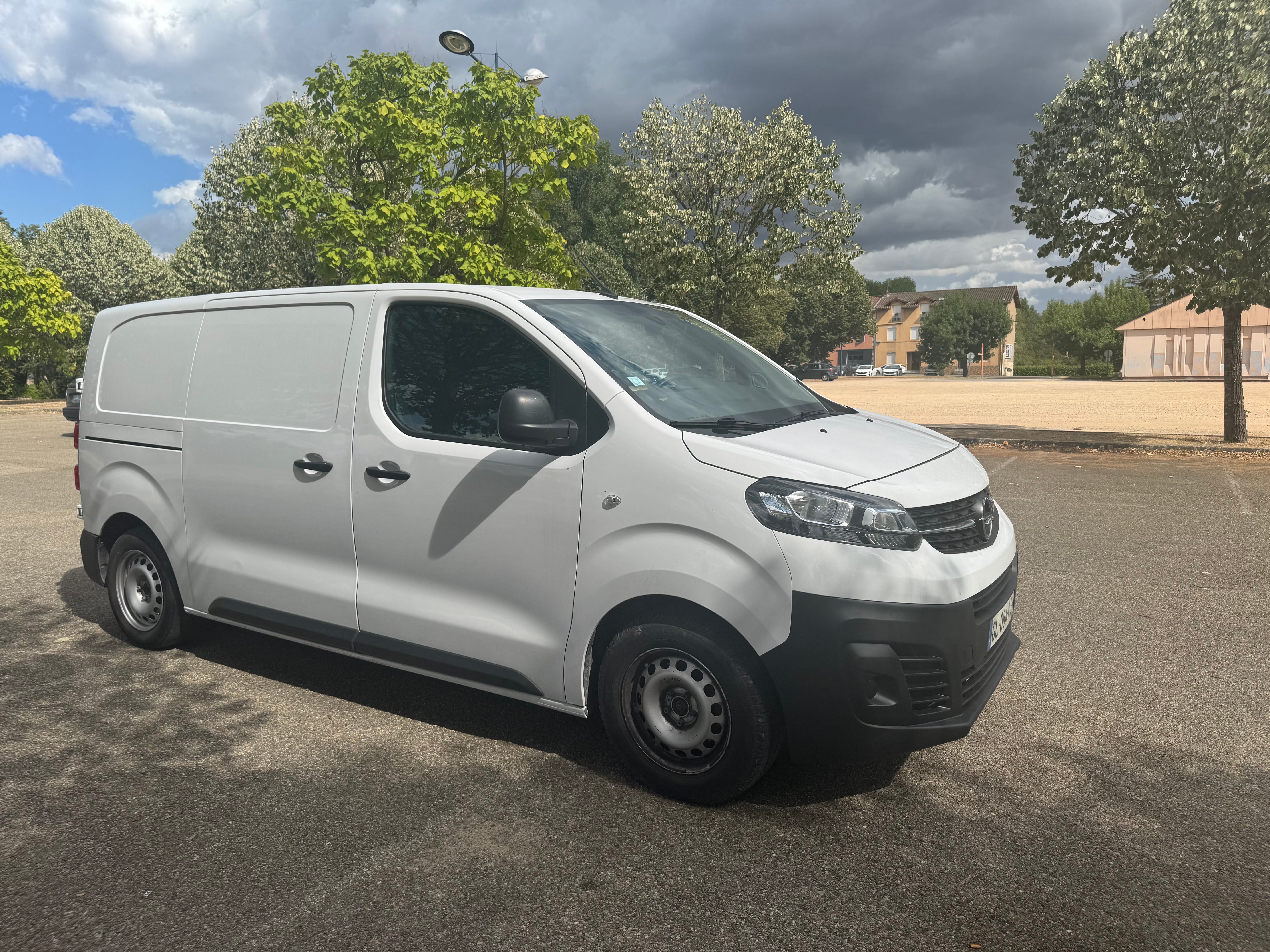 Opel Vivaro 1,5 hdi avec Audio Bluetooth
