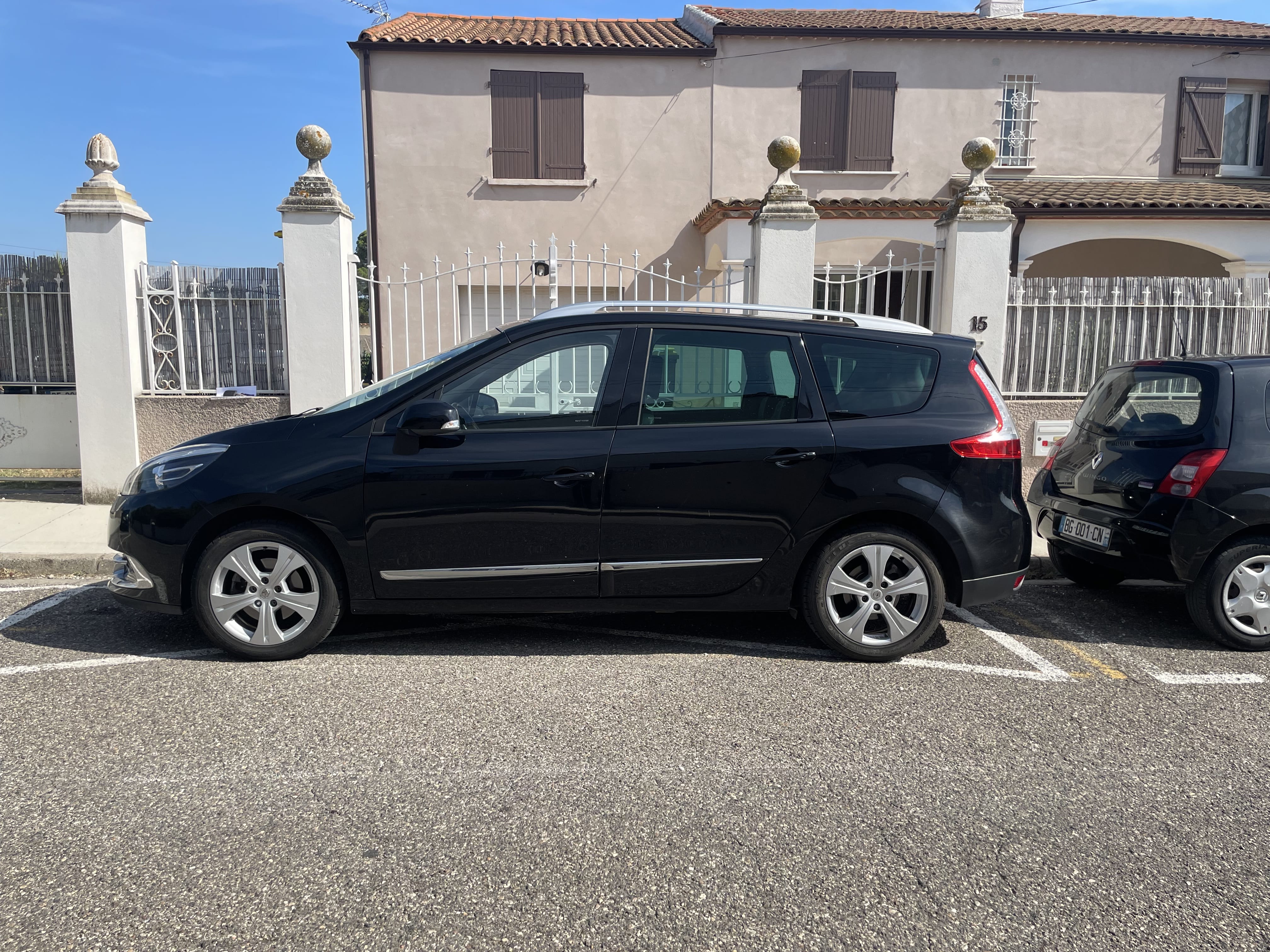Renault Grand Scenic 1.5 DCI 110Ch avec Climatisation