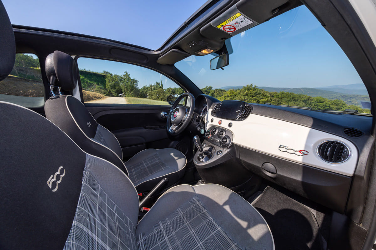 Fiat 500 avec Apple CarPlay