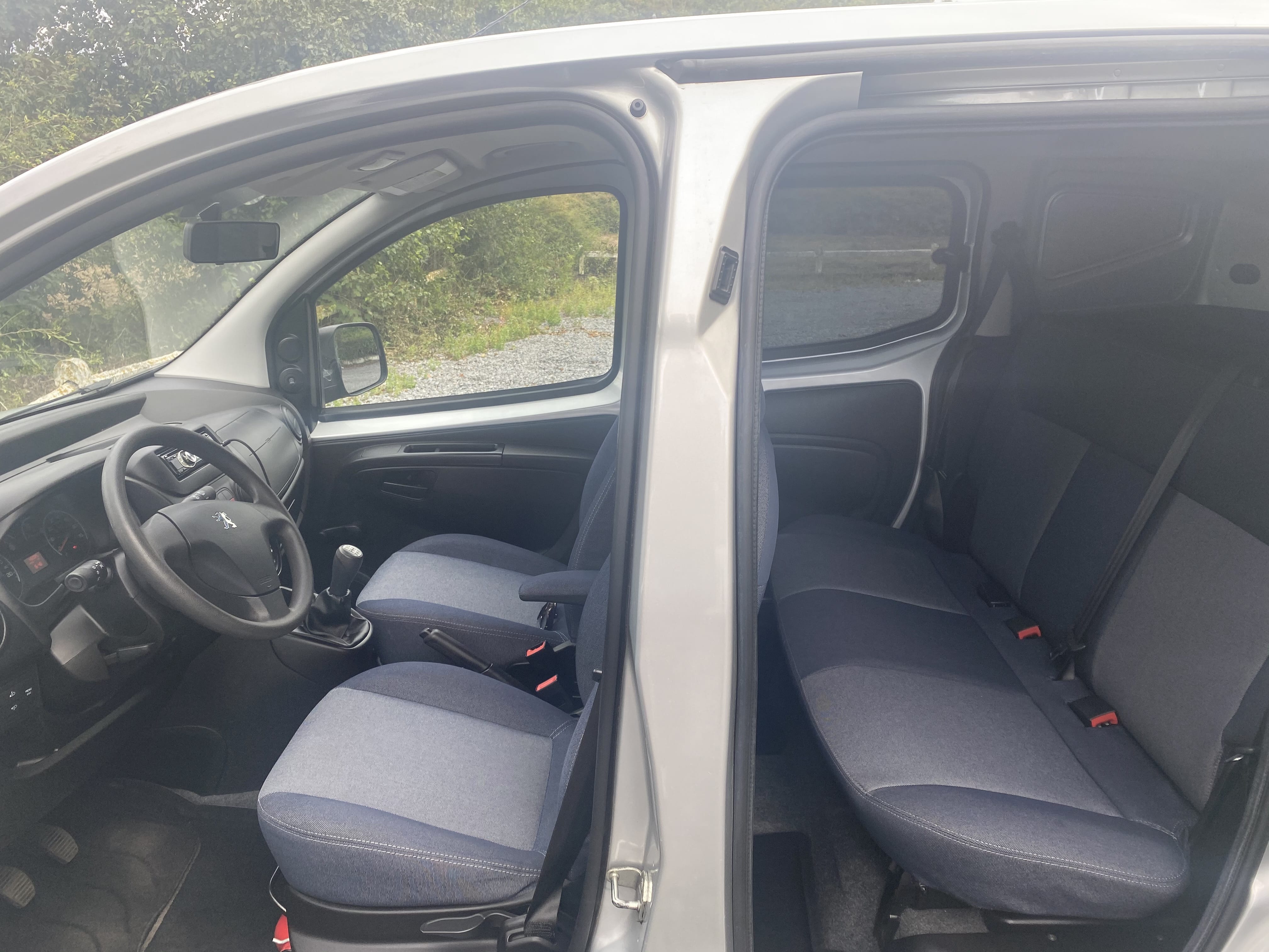 Peugeot Bipper Tepee (Utility) + Equipements+ Place de Parking