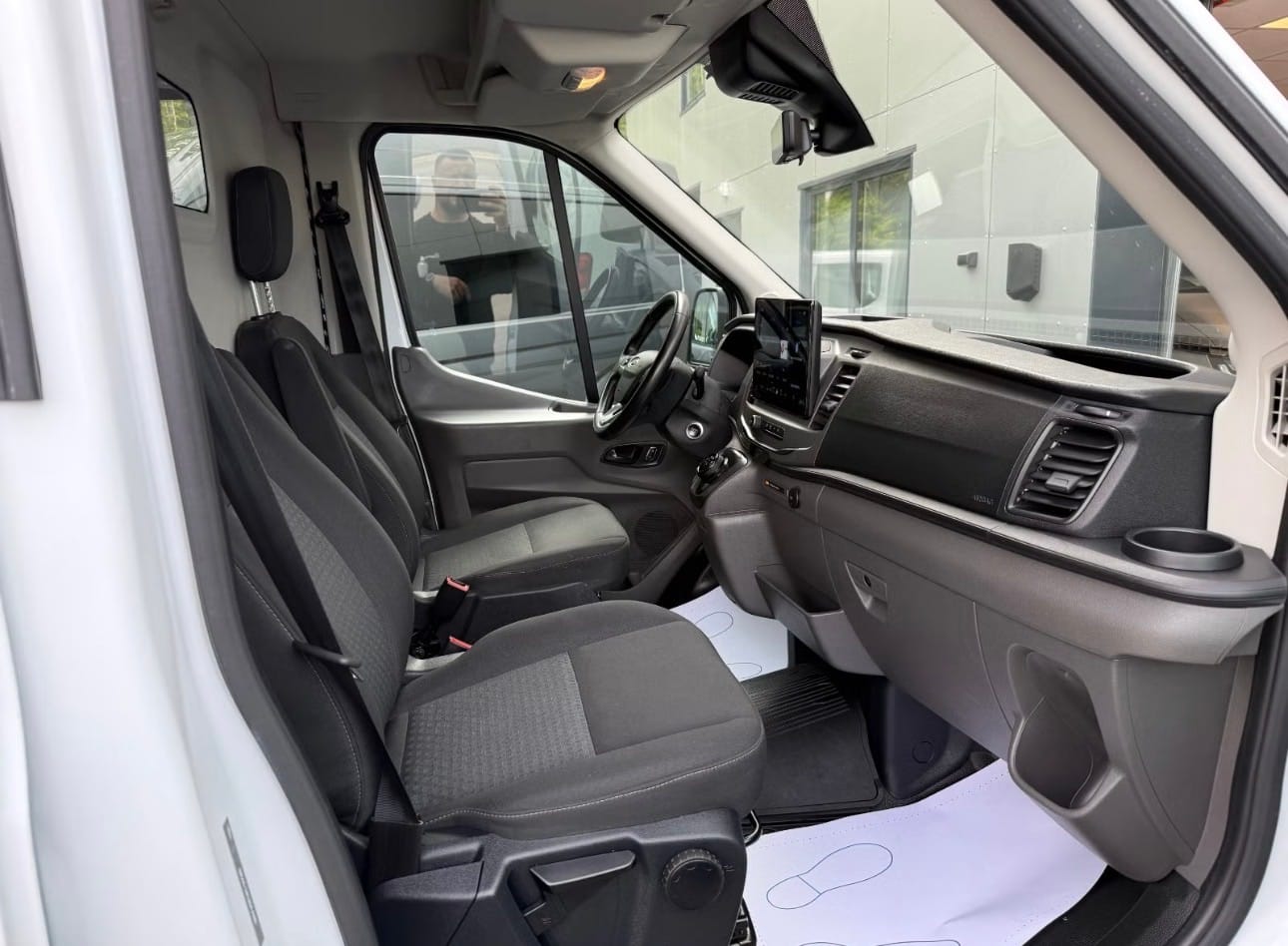 Ford Transit Connect Electric med GPS