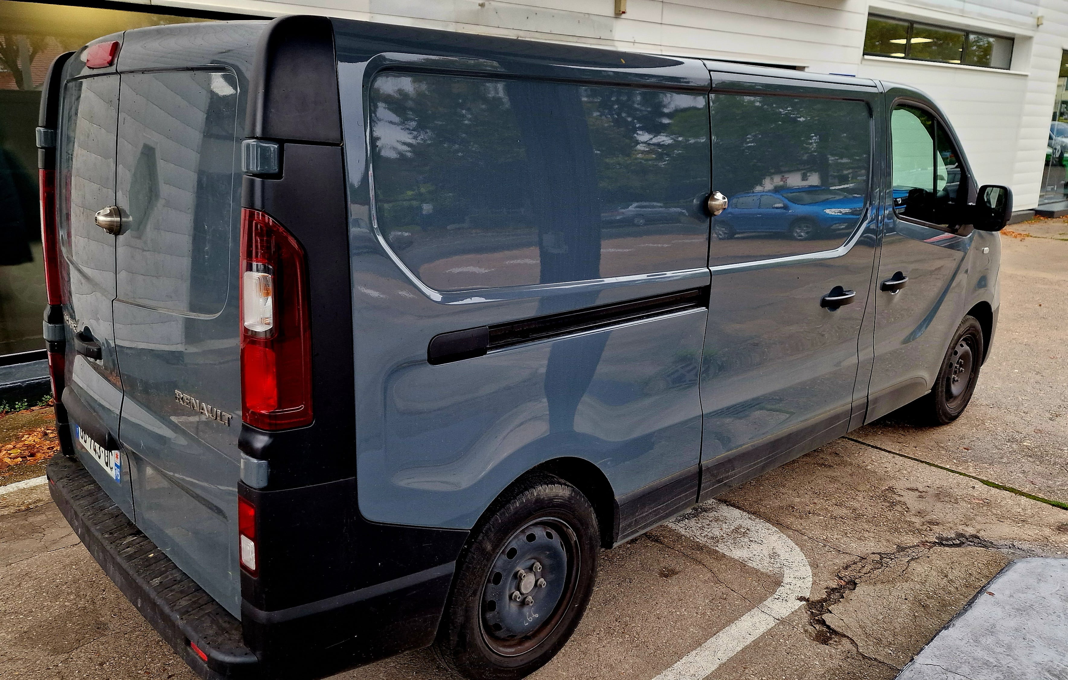 Renault Trafic 2.0 DCI 120CH avec Climatisation