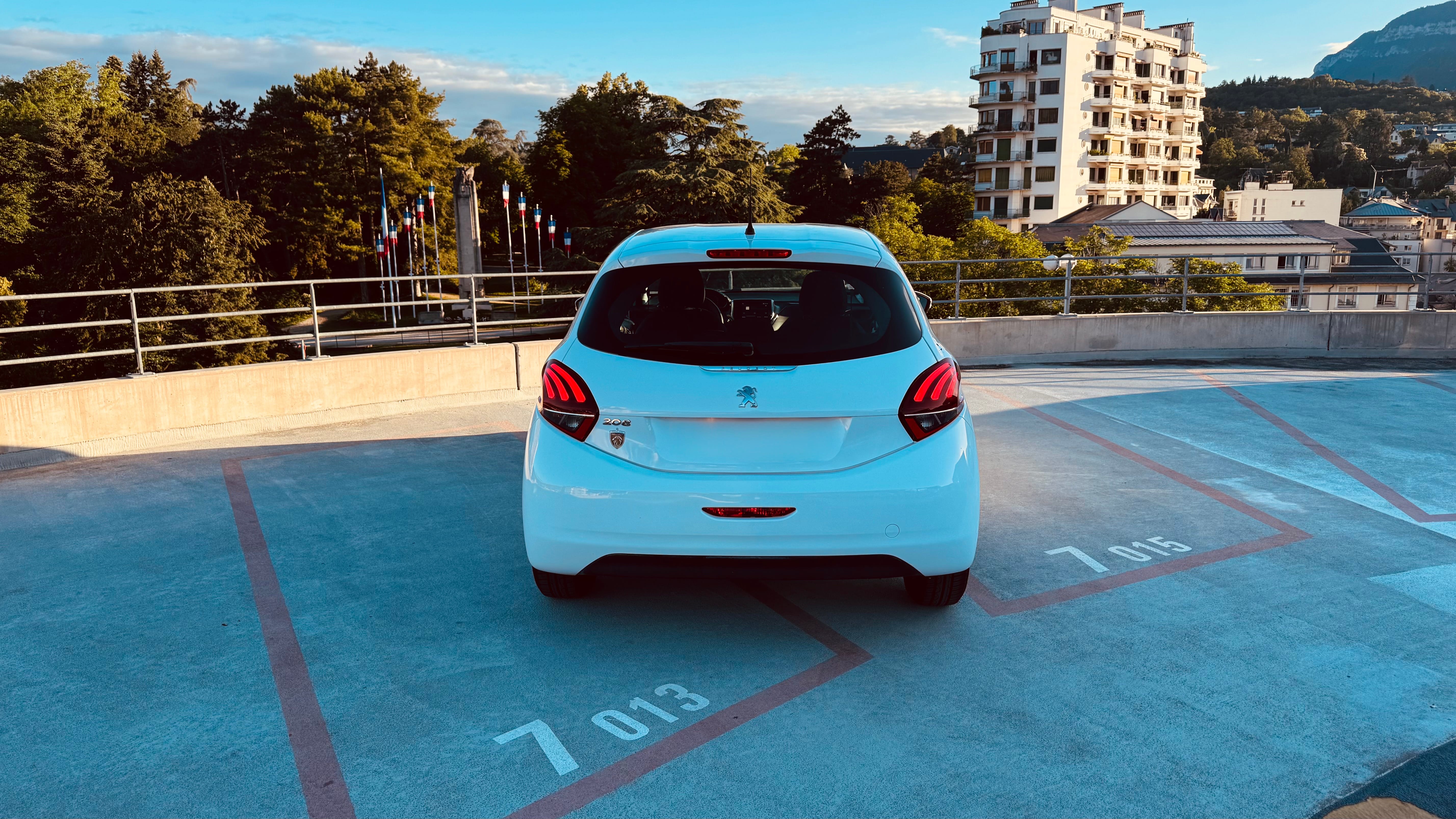 Peugeot 208 avec Port USB