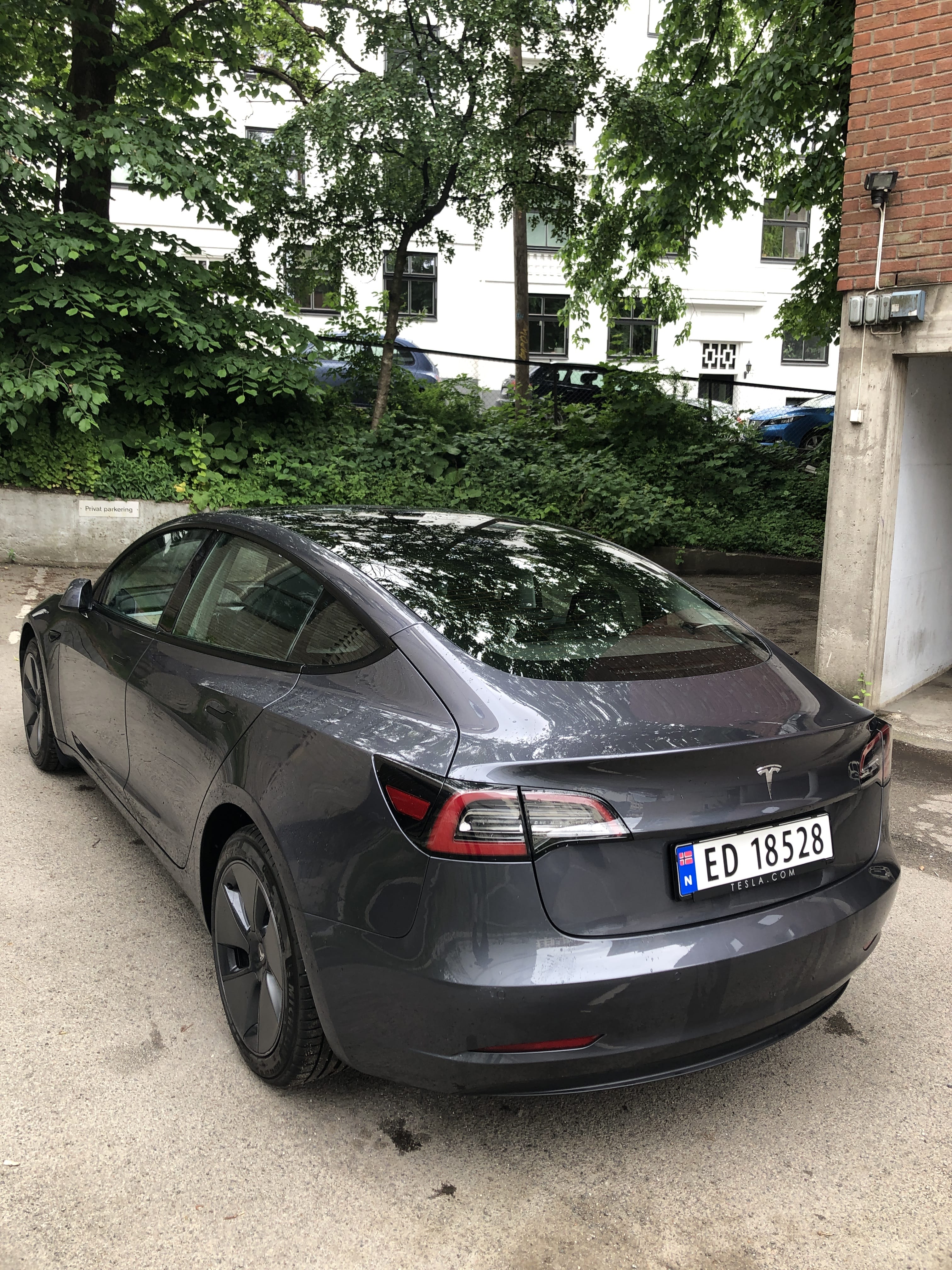 Tesla Model 3 med GPS