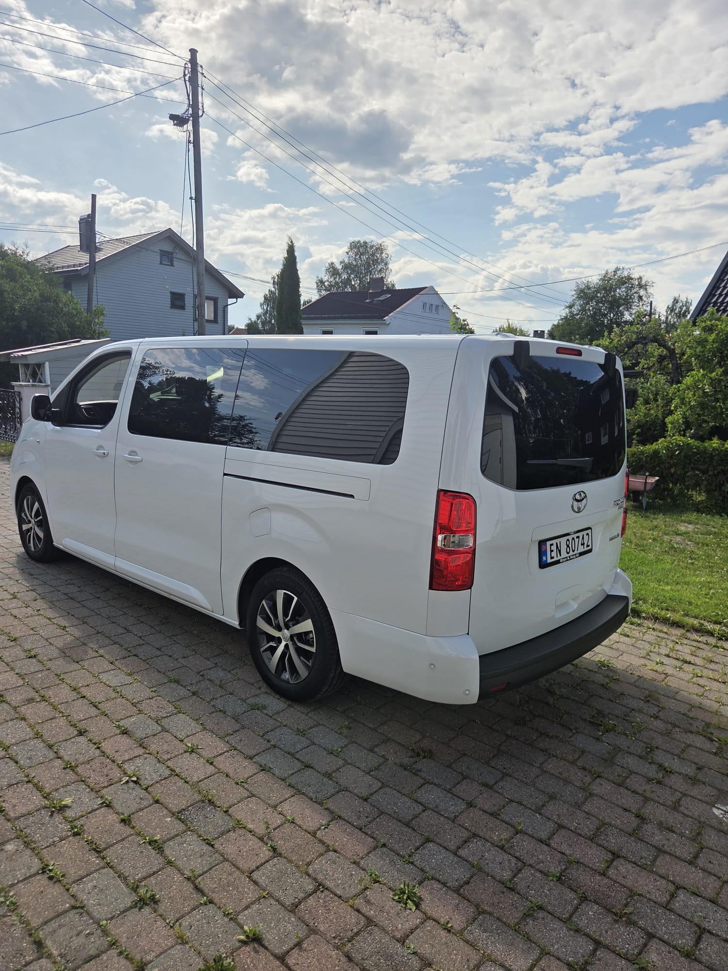 Toyota Proace Verso 8 seter electric. 374 km range med GPS