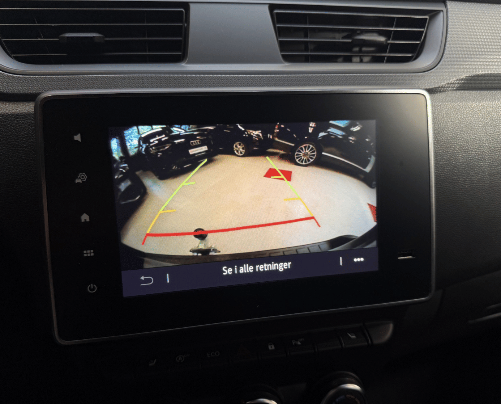 Renault Express with Audio / iPod input